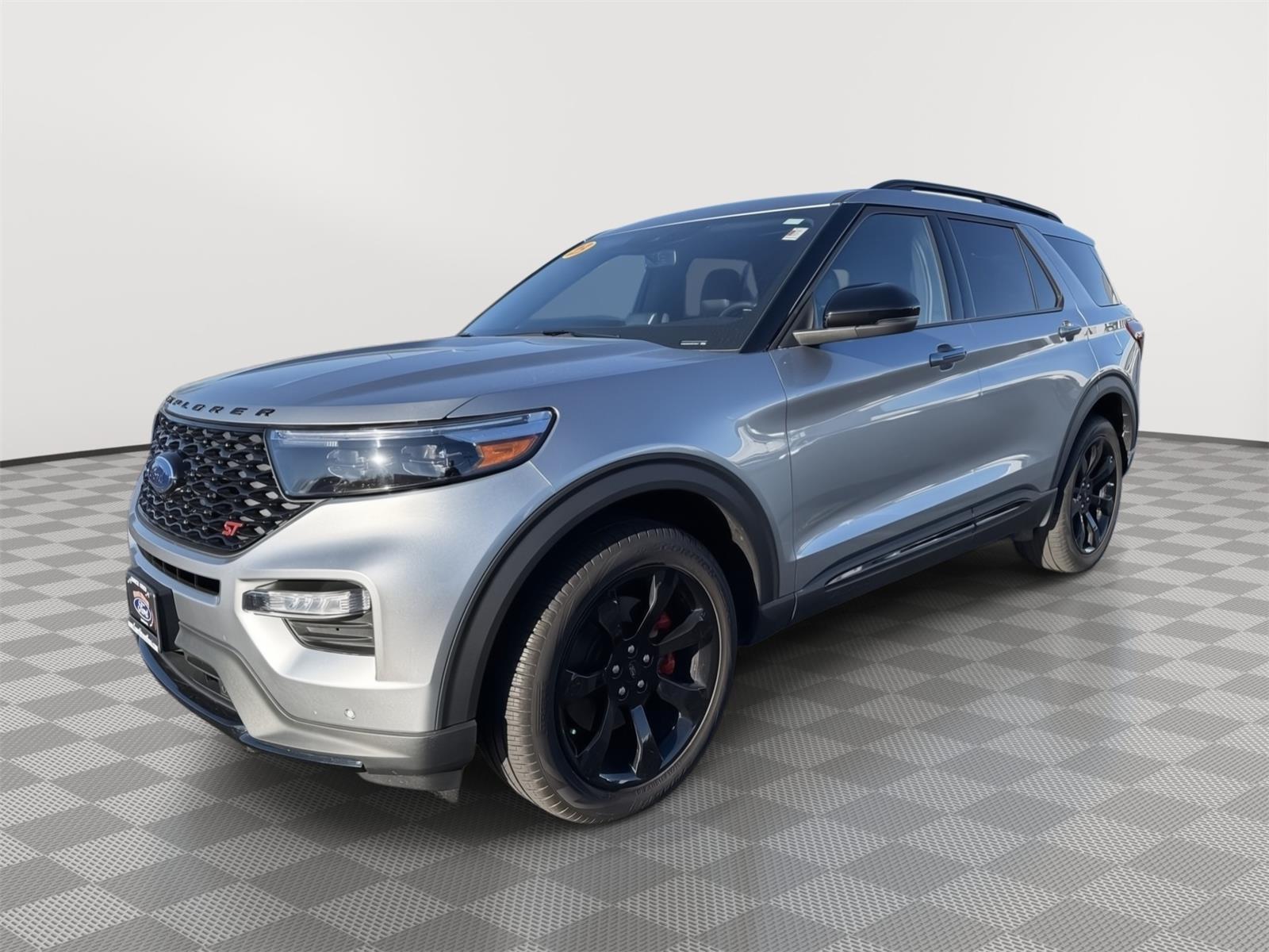 2023 Ford Explorer ST's photo