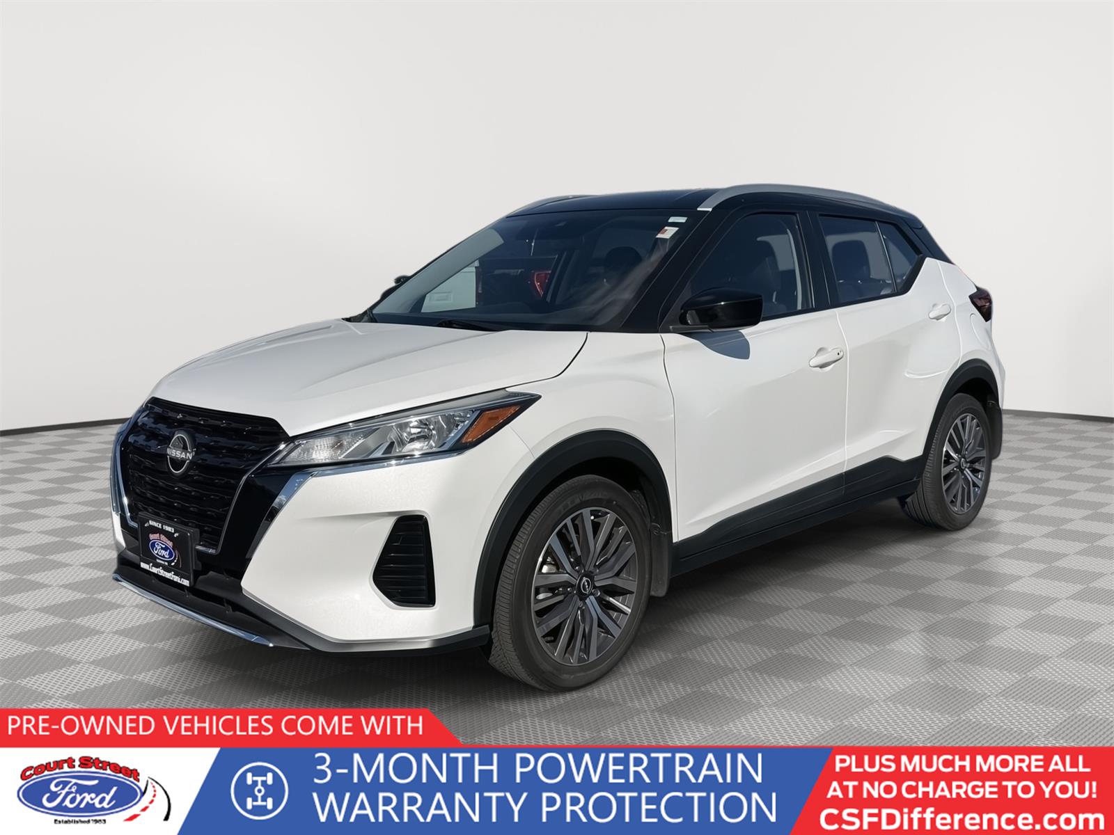 2023 Nissan Kicks SV's photo