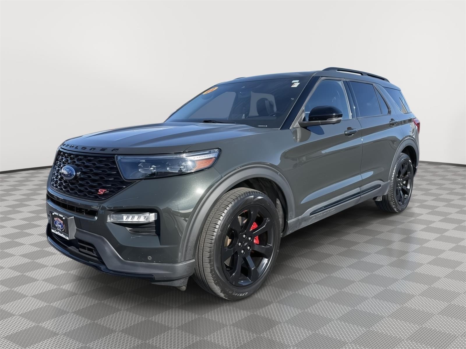 2022 Ford Explorer ST's photo