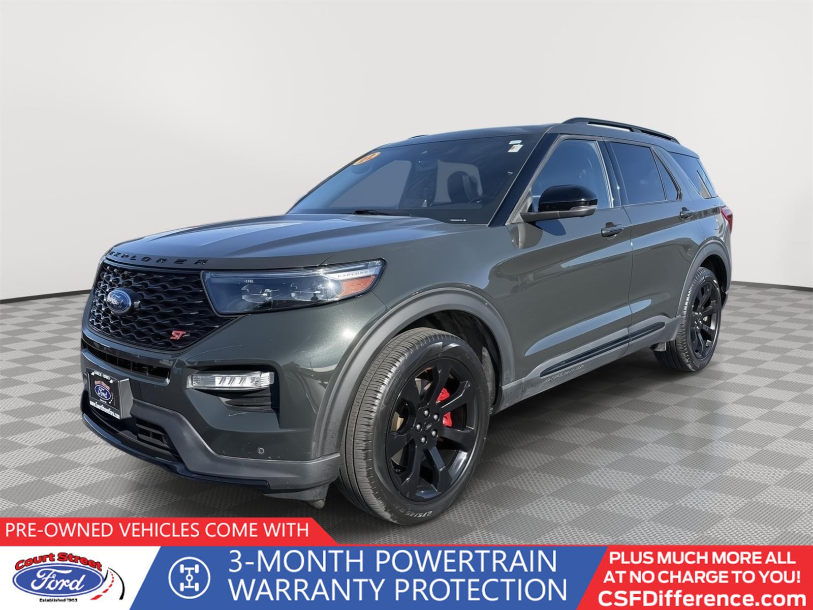 2022 Ford Explorer ST's photo