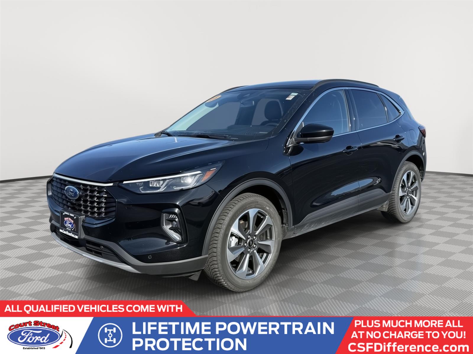 2023 Ford Escape Platinum's photo