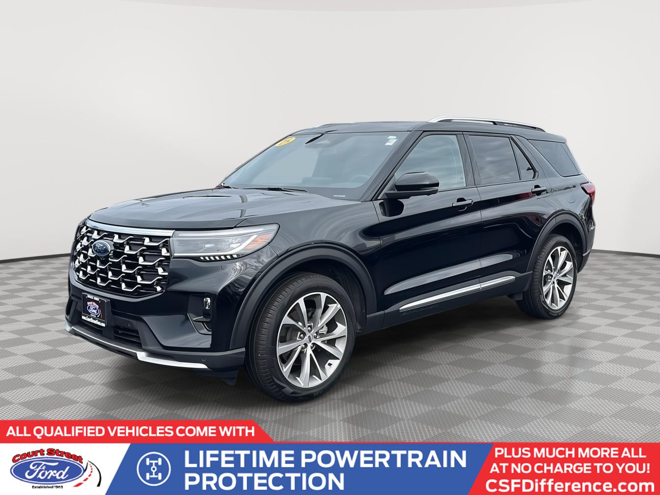 2025 Ford Explorer Platinum's photo