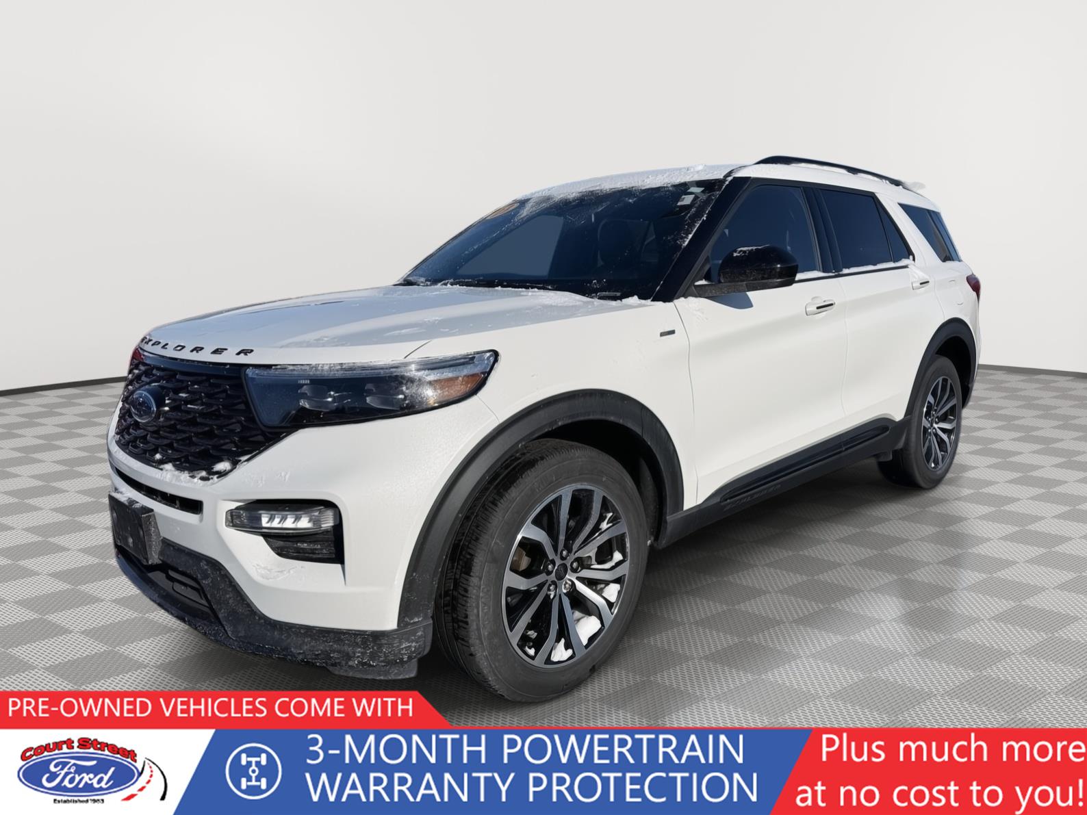 2023 Ford Explorer ST Line's photo