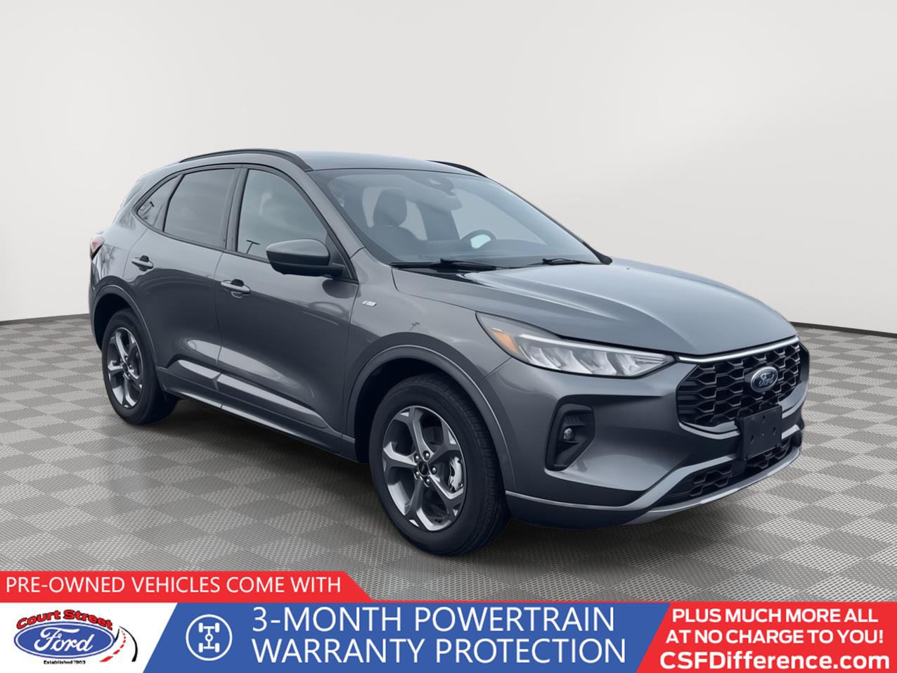 2023 Ford Escape ST-Line Select's photo