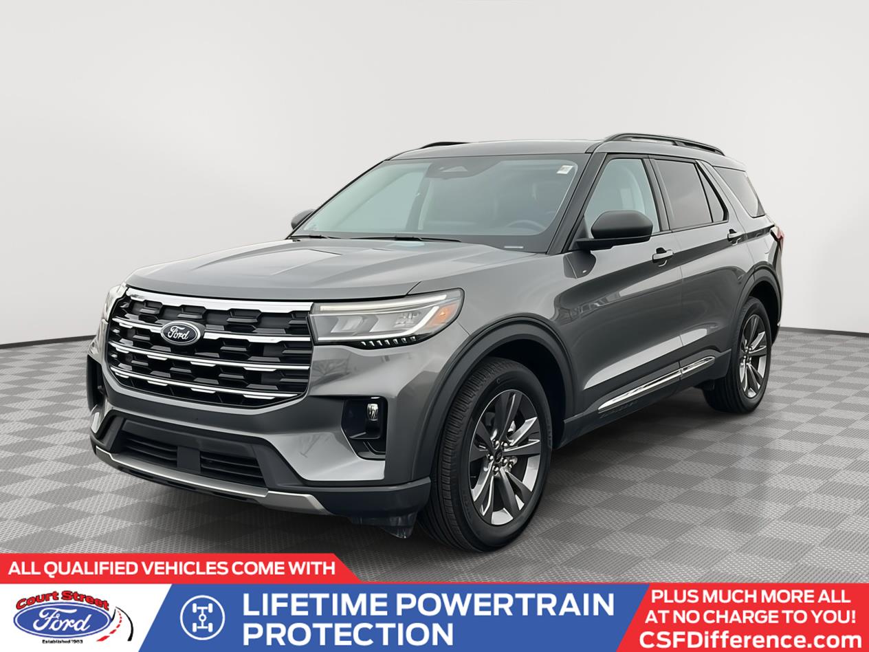 2025 Ford Explorer Active's photo