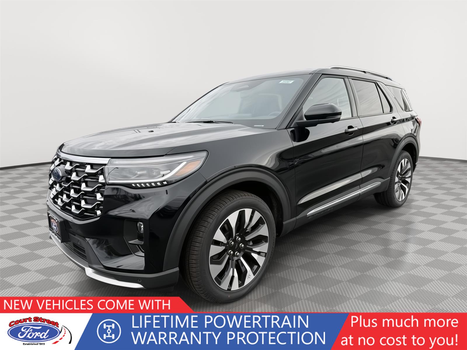 2026 Ford Explorer Platinum's photo