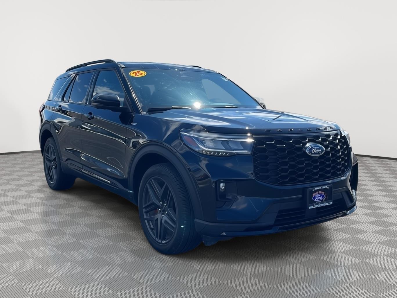 View vehicle photo 3