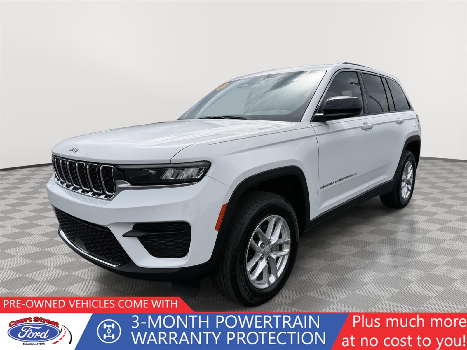 2024 Jeep Grand Cherokee Laredo X 4x4's photo