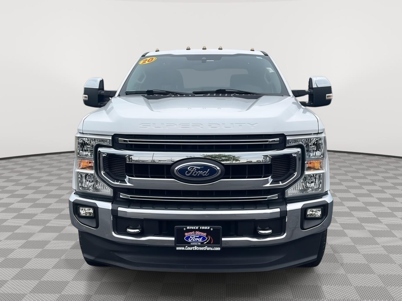 View vehicle photo 3