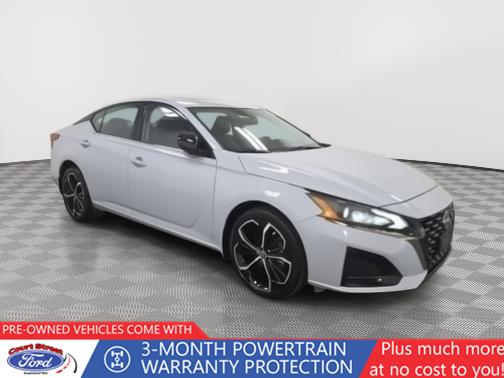 2024.0 Nissan Altima SR's photo