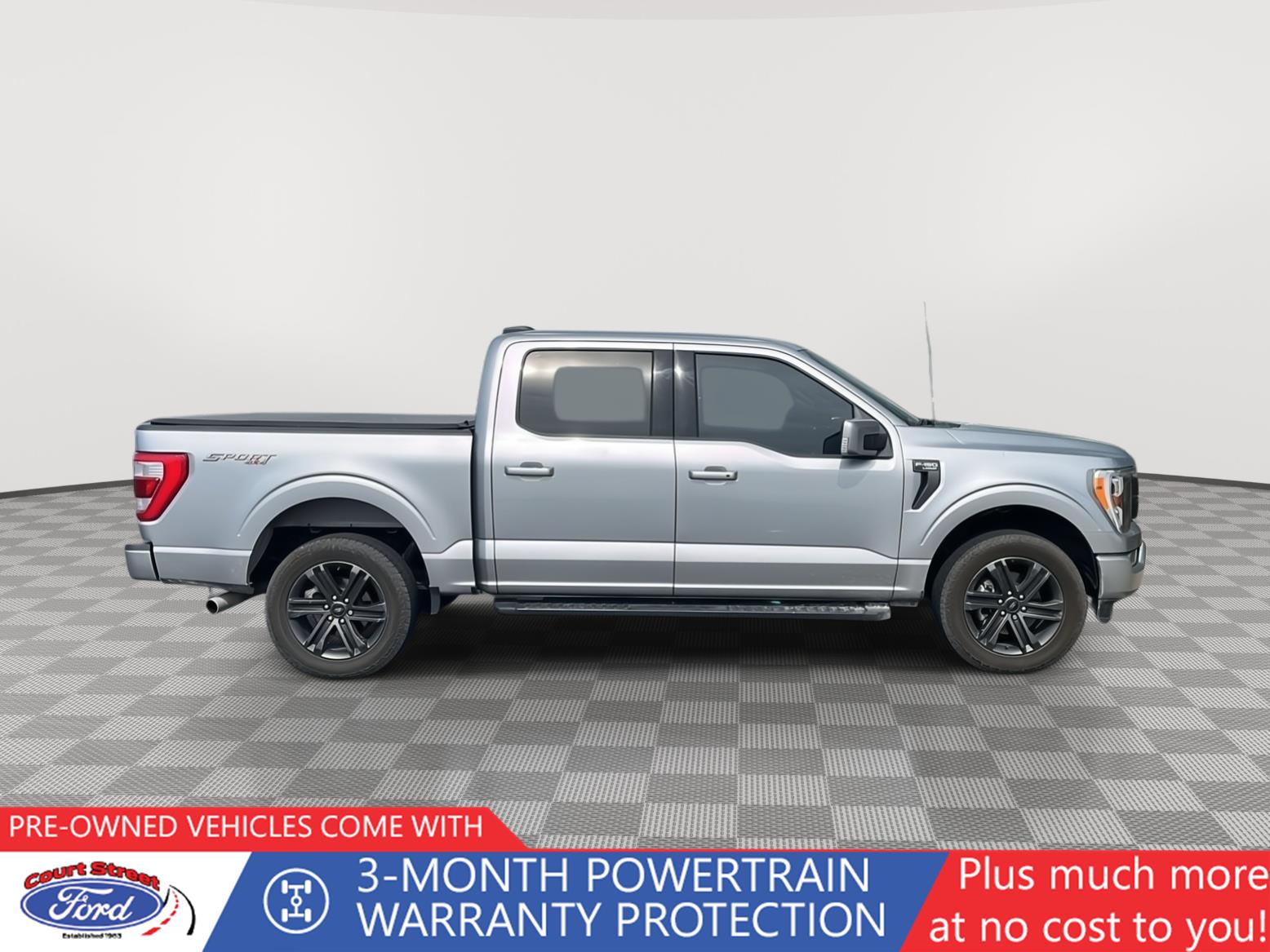 2022 Ford F-150 Lariat 4x4 SuperCrew 145 in's photo