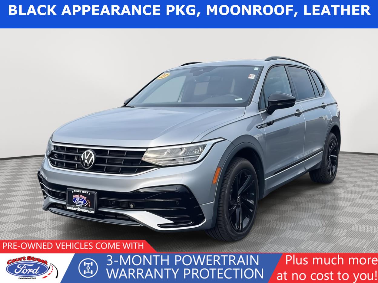 Pyrite Silver Metallic 2023 Volkswagen Tiguan SUV / Crossover Front-Wheel Drive Automatic