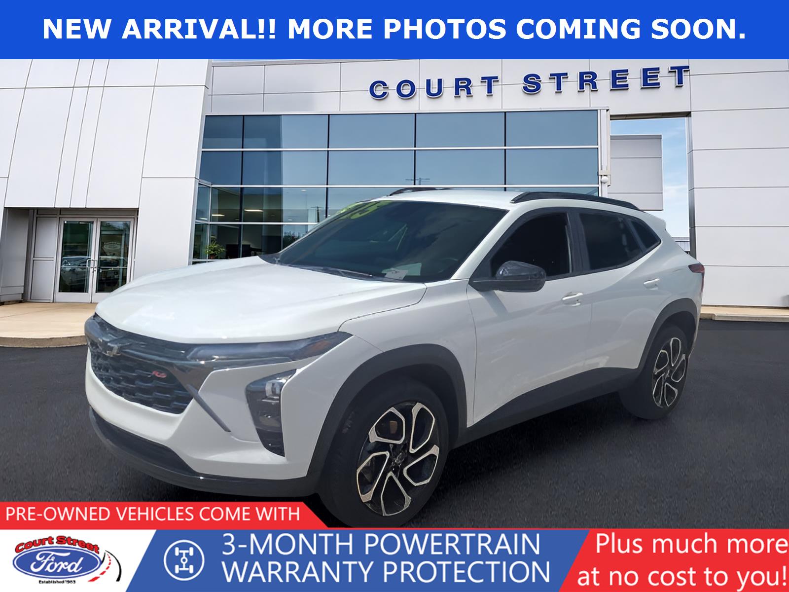 Summit White 2025 Chevrolet Trax SUV / Crossover Front-Wheel Drive 6-Speed Automatic