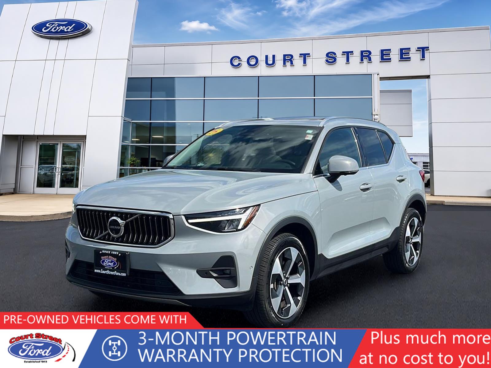 Gray (Vapour Grey Metallic) 2025 Volvo XC40 SUV / Crossover All-Wheel Drive Automatic