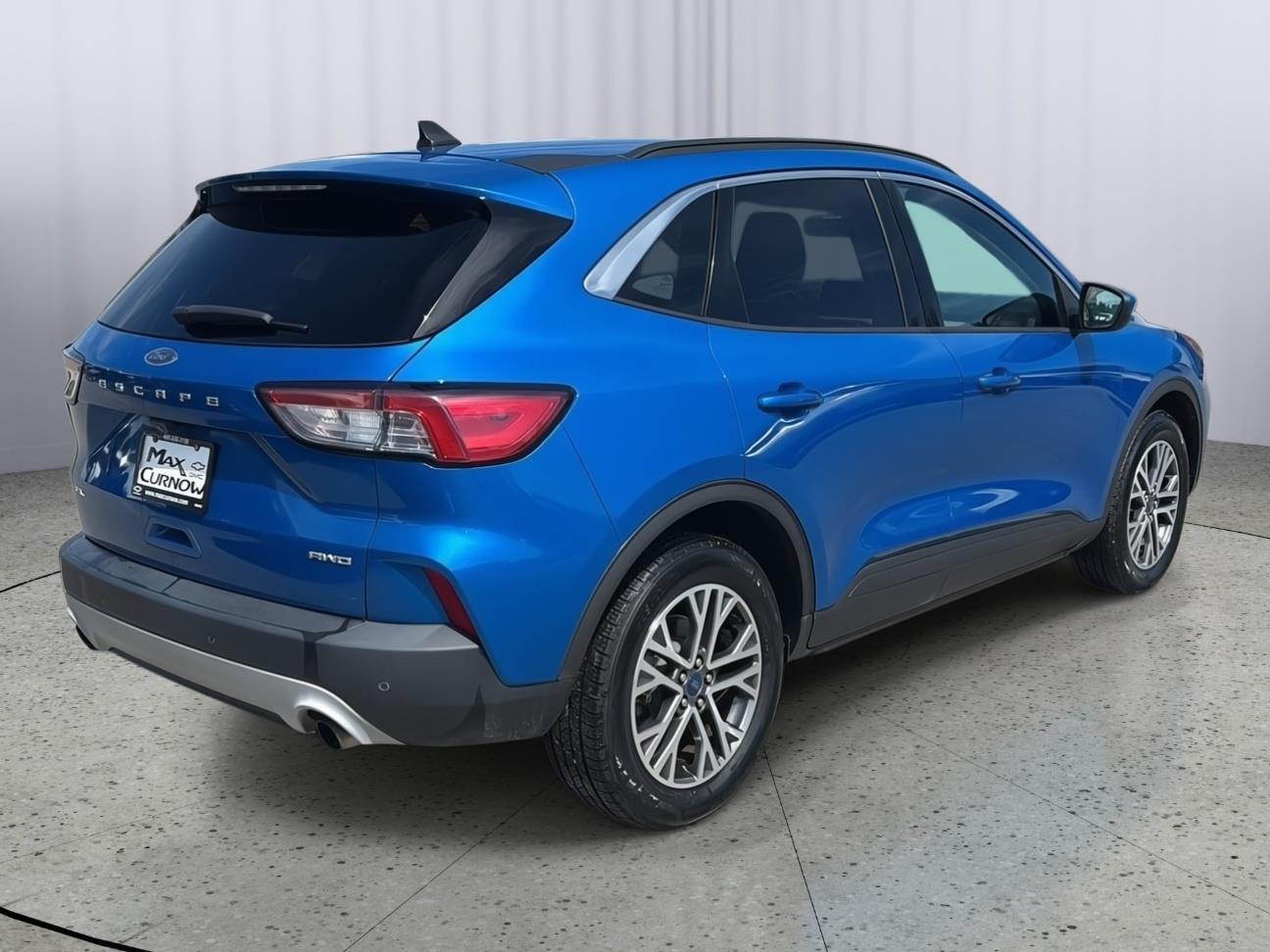 View vehicle photo 5