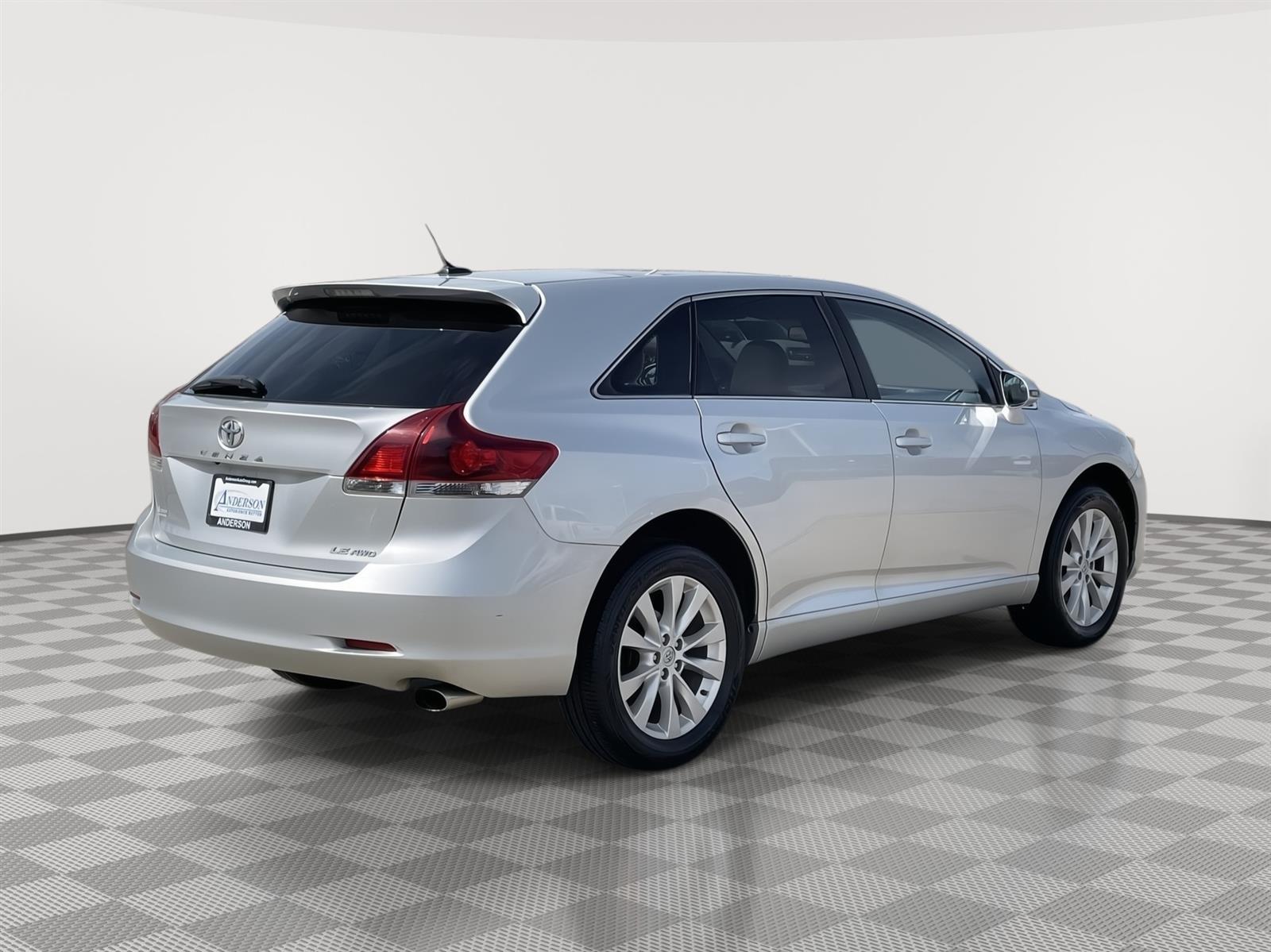 Used 2013 Toyota Venza LE wagon for sale in Lincoln NE