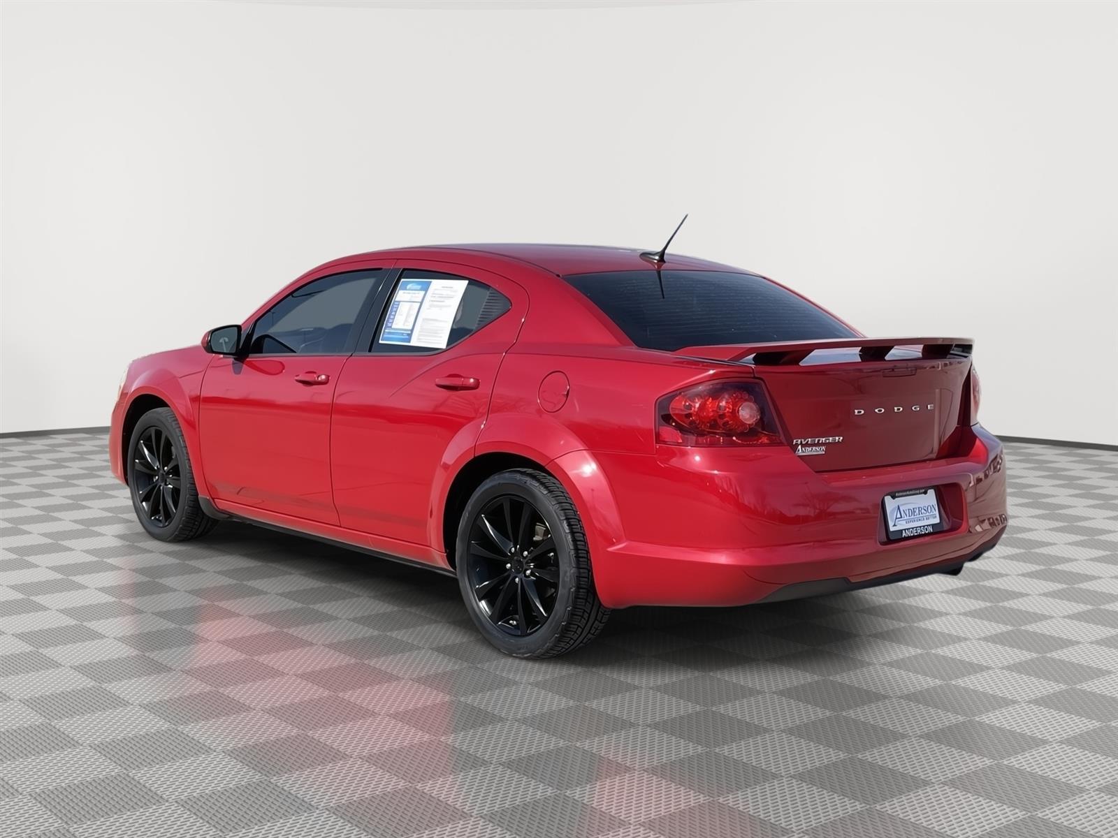 Used 2013 Dodge Avenger SXT Sedan for sale in Lincoln NE