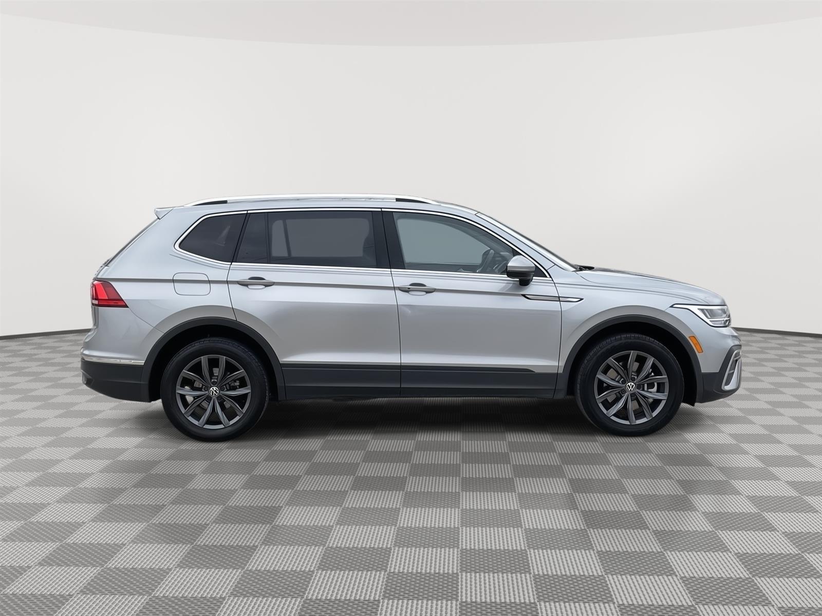 Used 2023 Volkswagen Tiguan SE 4motion for sale in Lincoln NE
