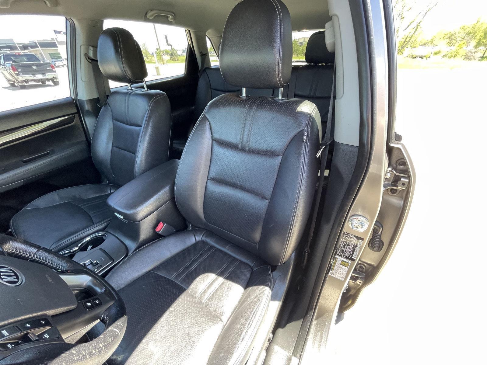 Used 2013 Kia Sorento EX SUV for sale in Lincoln NE
