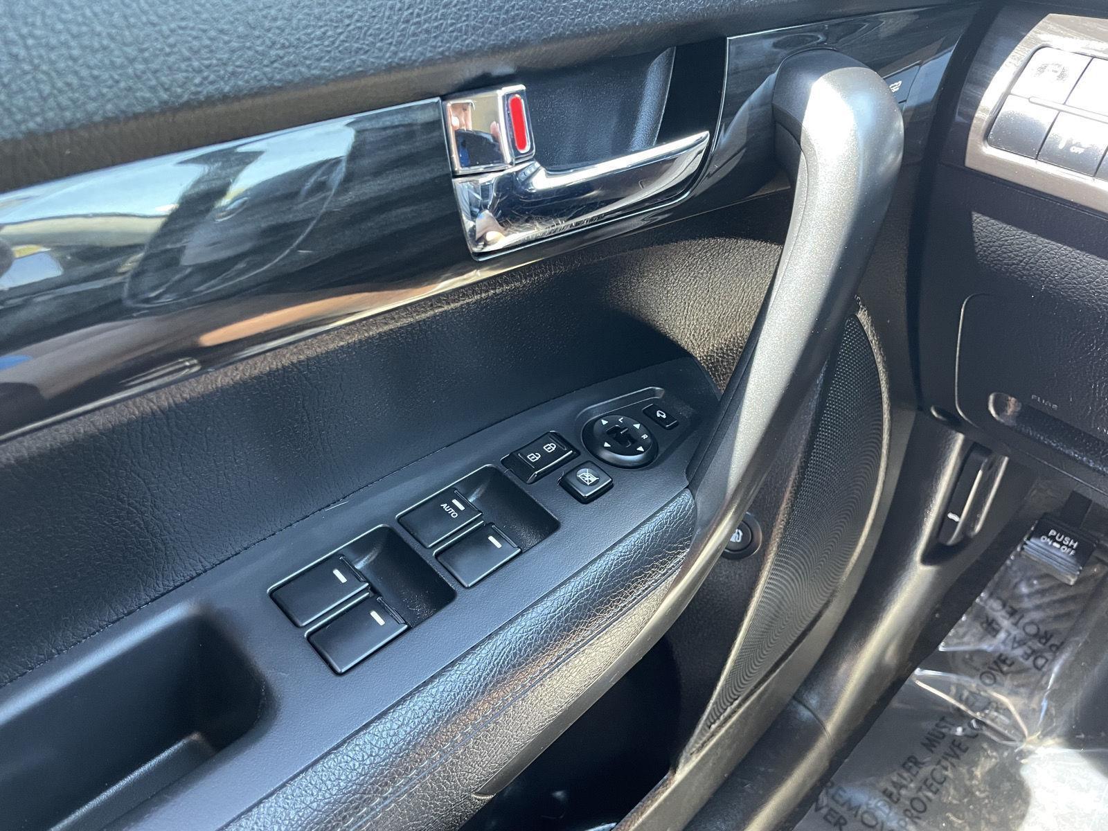 Used 2013 Kia Sorento EX SUV for sale in Lincoln NE