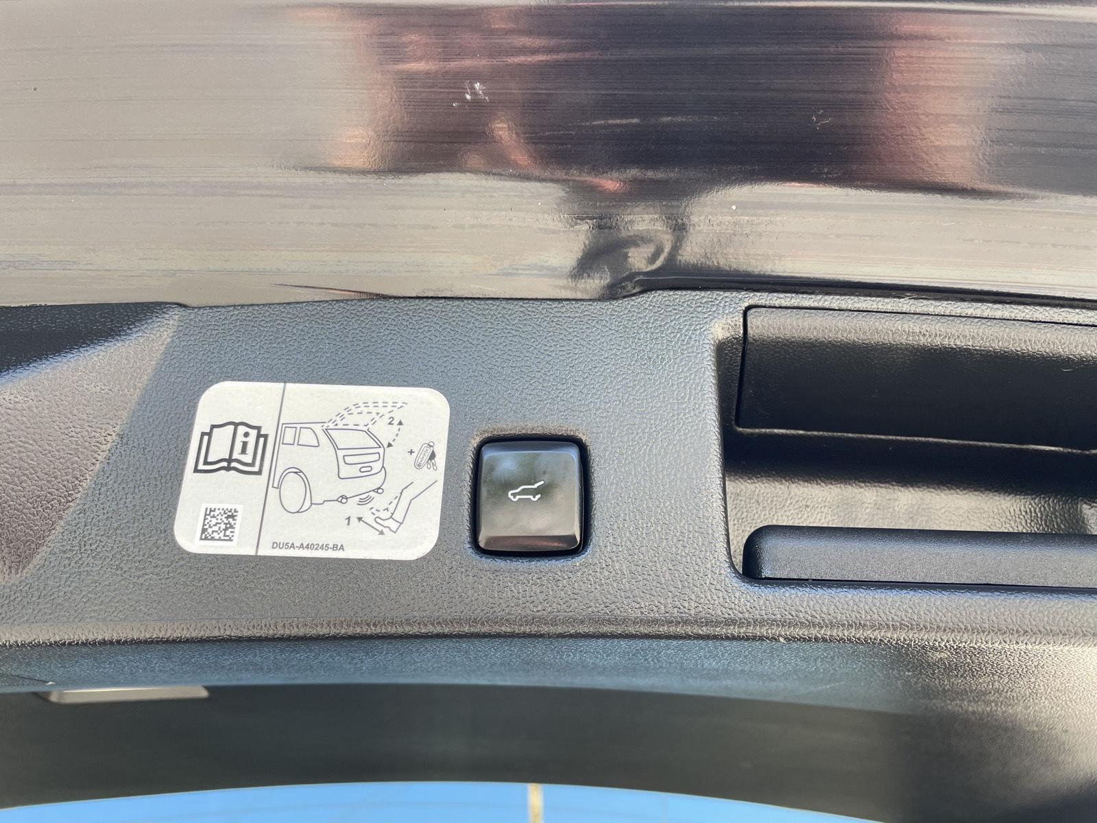 Used 2020 Ford Escape Titanium SUV for sale in Lincoln NE