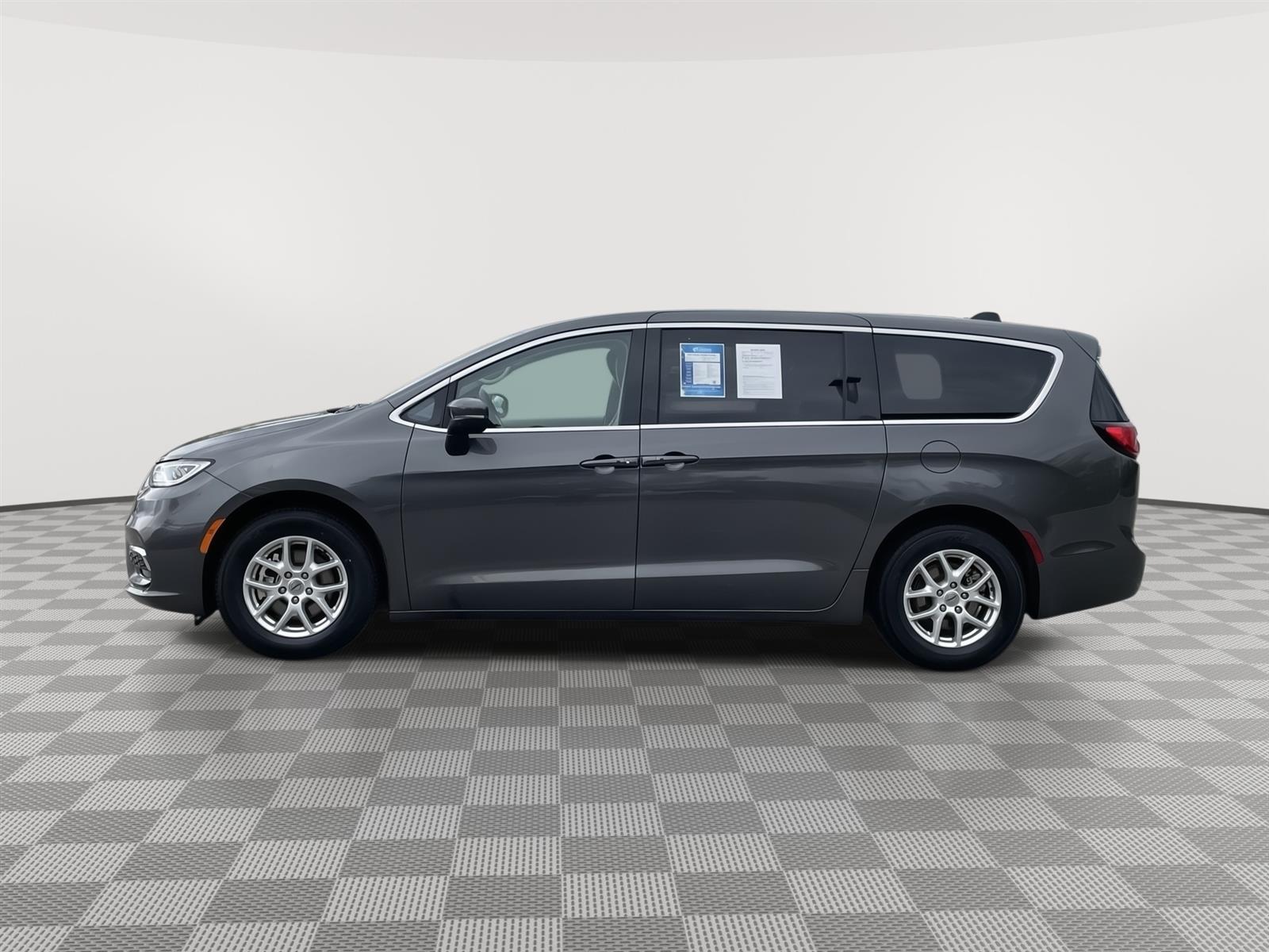 Used 2023 Chrysler Pacifica Touring L Minivans for sale in Lincoln NE