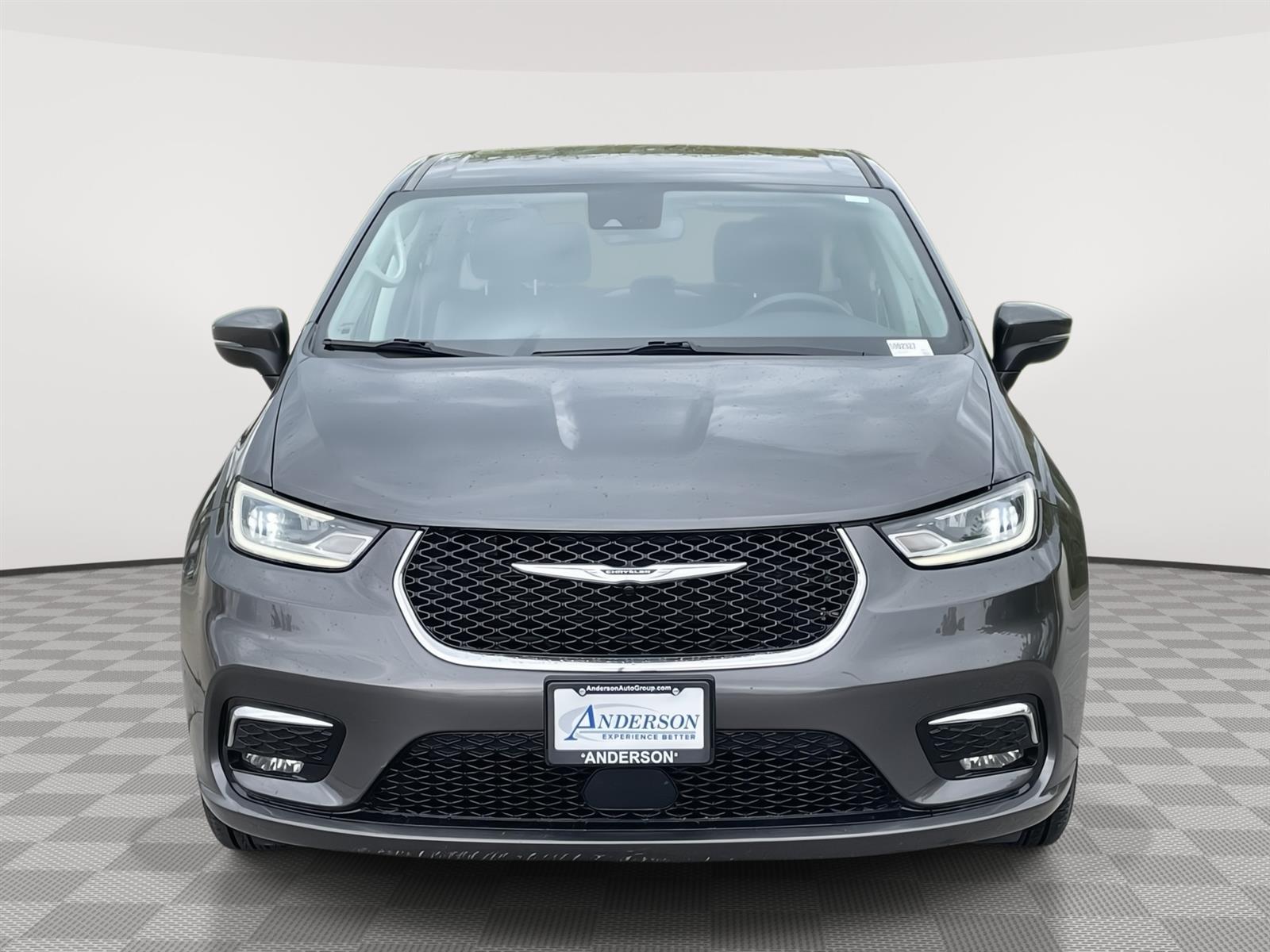 Used 2023 Chrysler Pacifica Touring L Minivans for sale in Lincoln NE