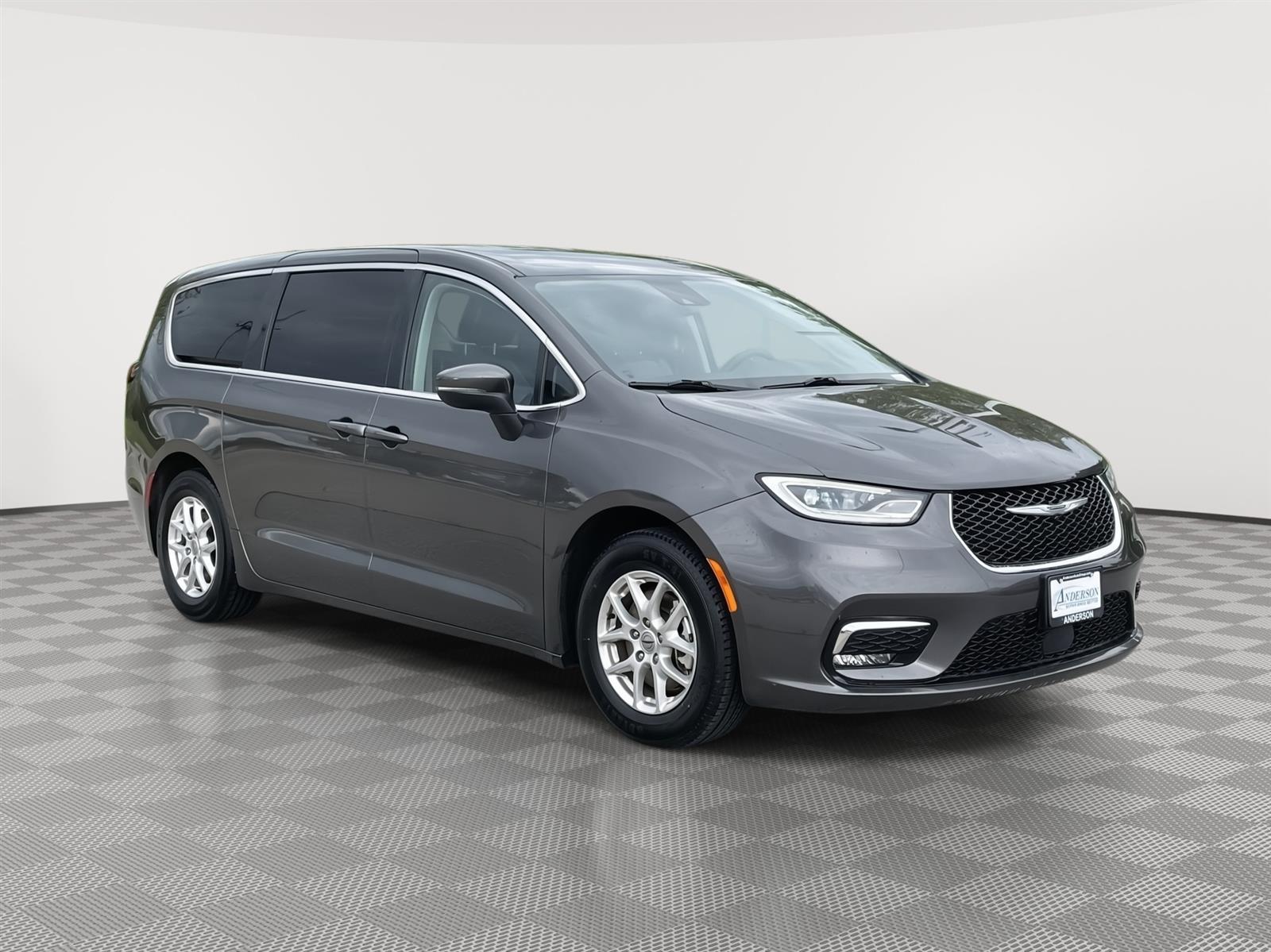 Used 2023 Chrysler Pacifica Touring L Minivans for sale in Lincoln NE