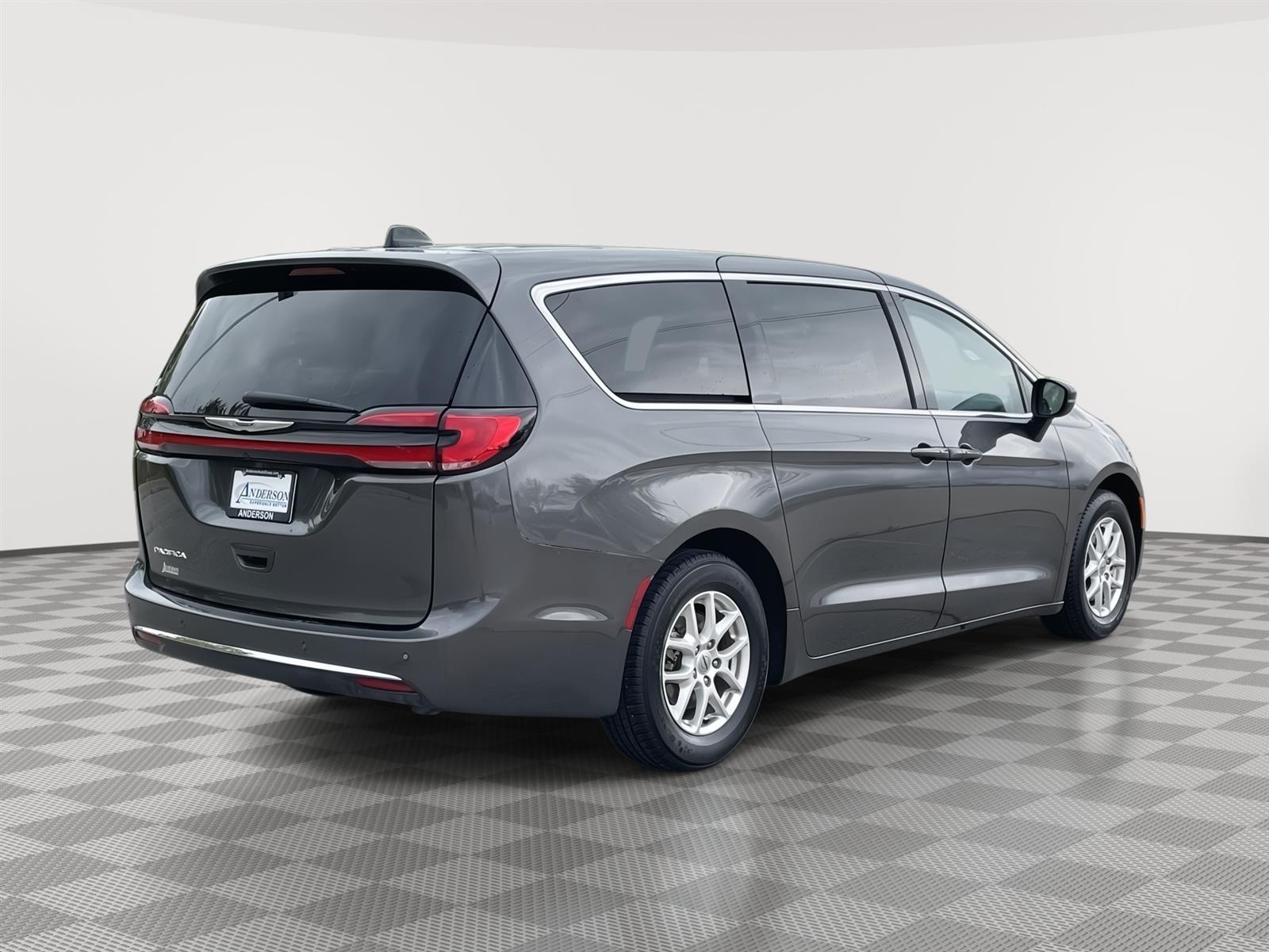 Used 2023 Chrysler Pacifica Touring L Minivans for sale in Lincoln NE