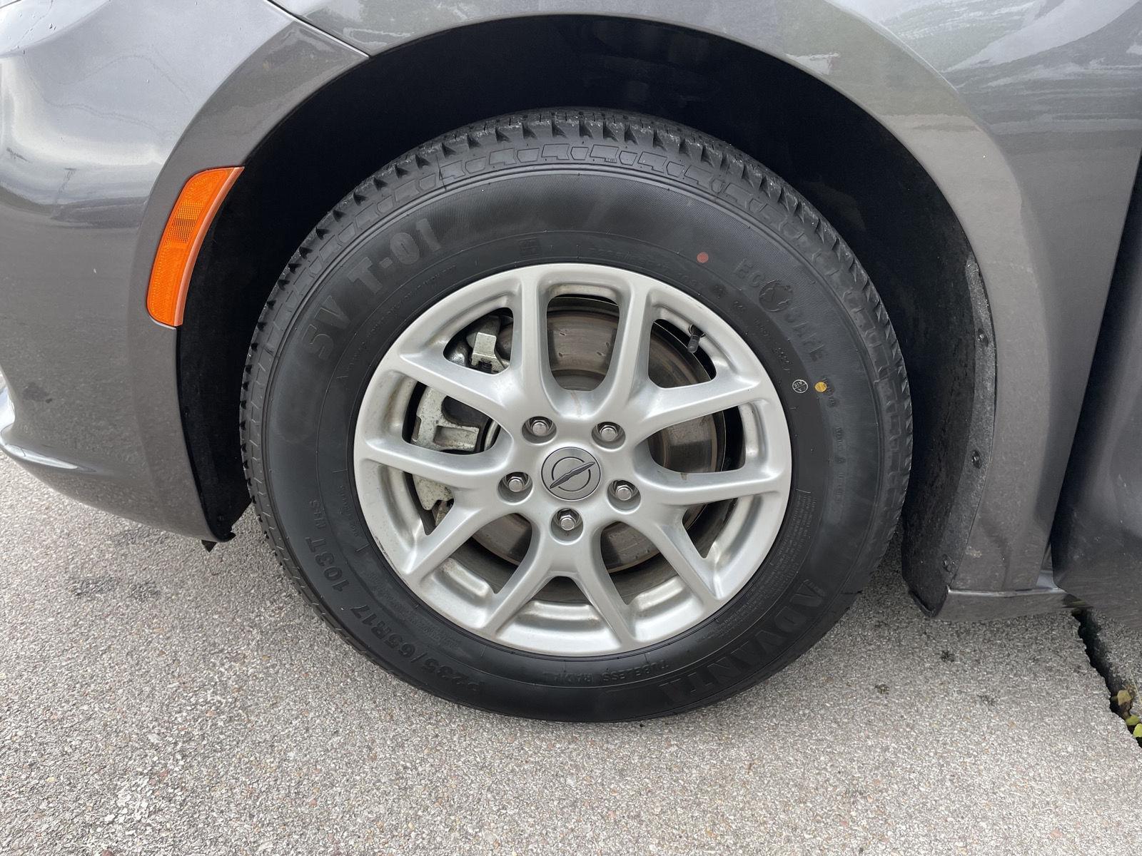 Used 2023 Chrysler Pacifica Touring L Minivans for sale in Lincoln NE