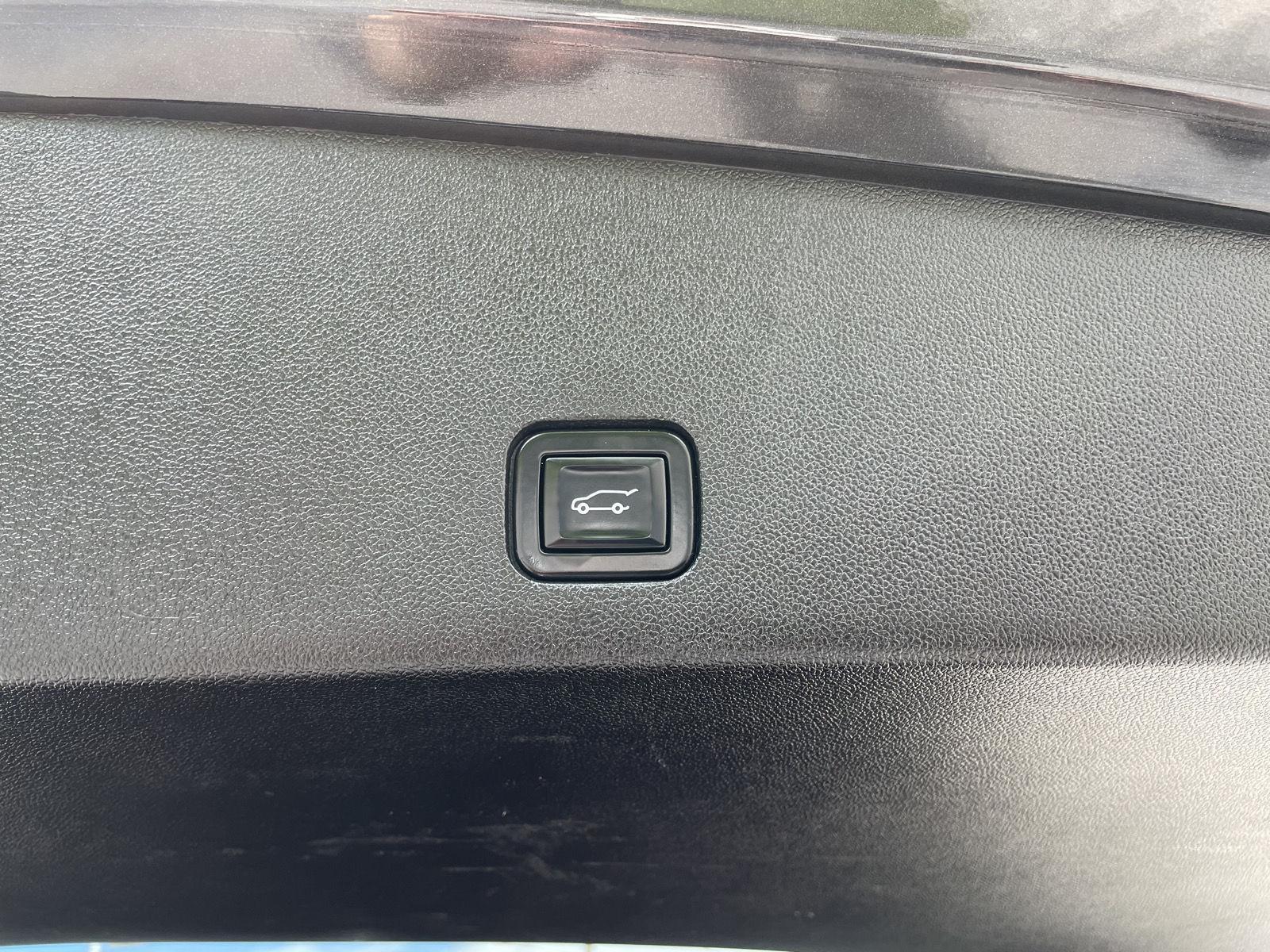 Used 2022 Cadillac XT6 Premium Luxury SUV for sale in Lincoln NE