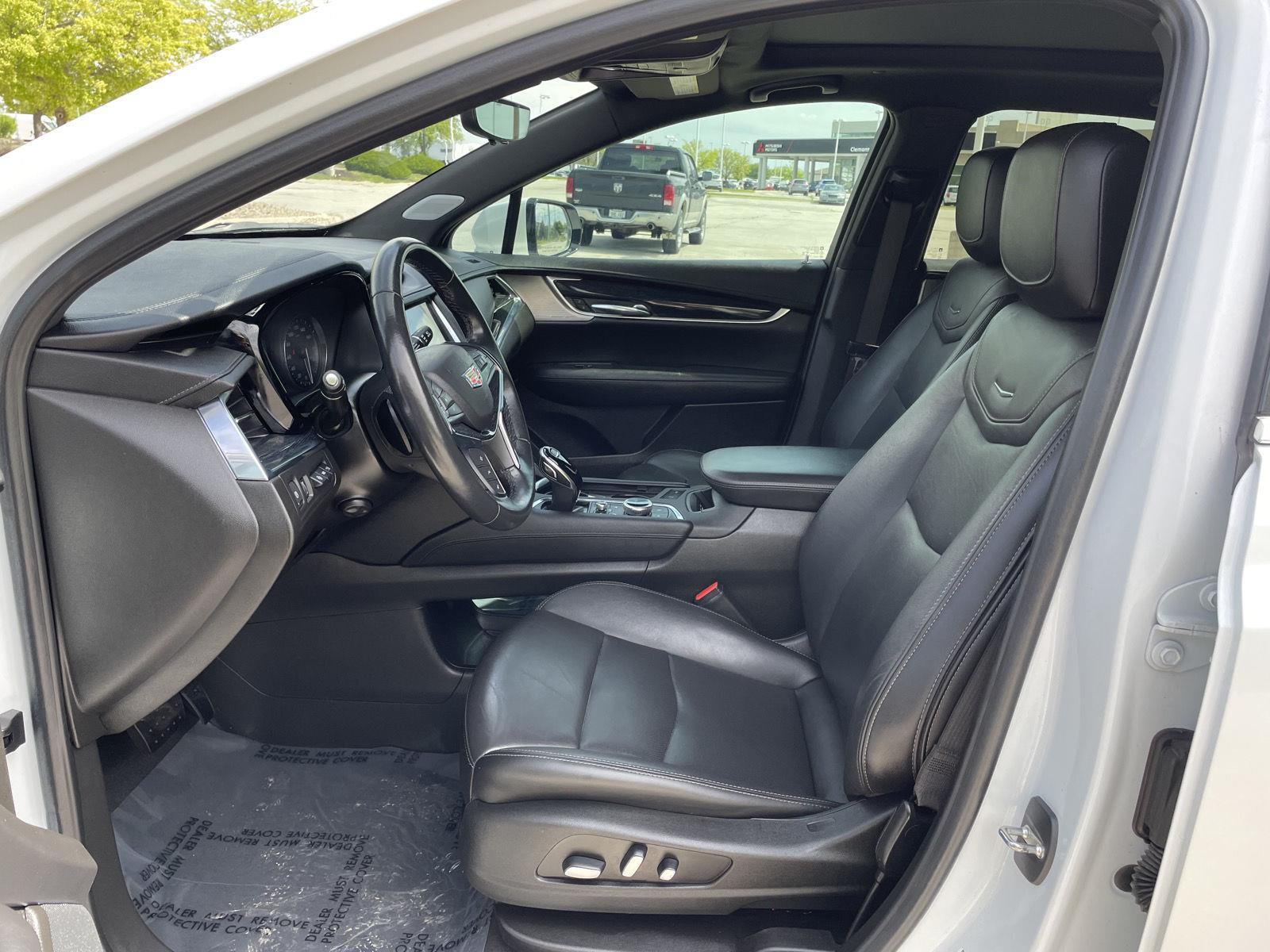 Used 2021 Cadillac XT5 FWD Premium Luxury SUV for sale in Lincoln NE