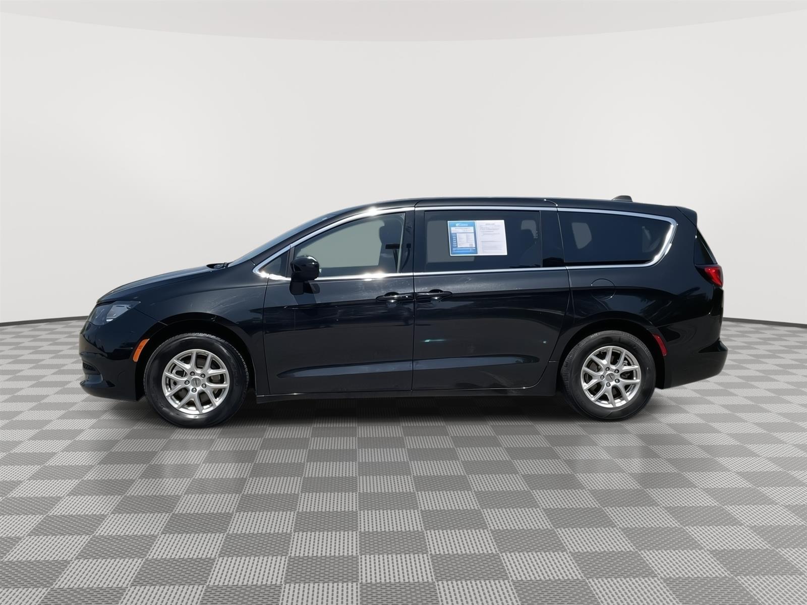 Used 2023 Chrysler Voyager LX Minivans for sale in Lincoln NE
