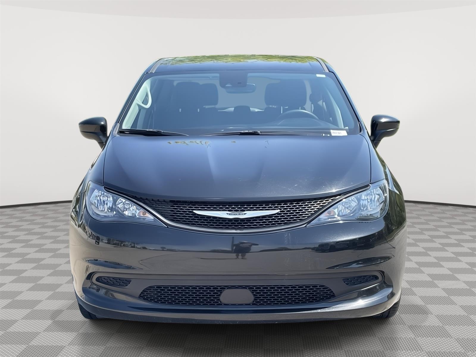 Used 2023 Chrysler Voyager LX Minivans for sale in Lincoln NE
