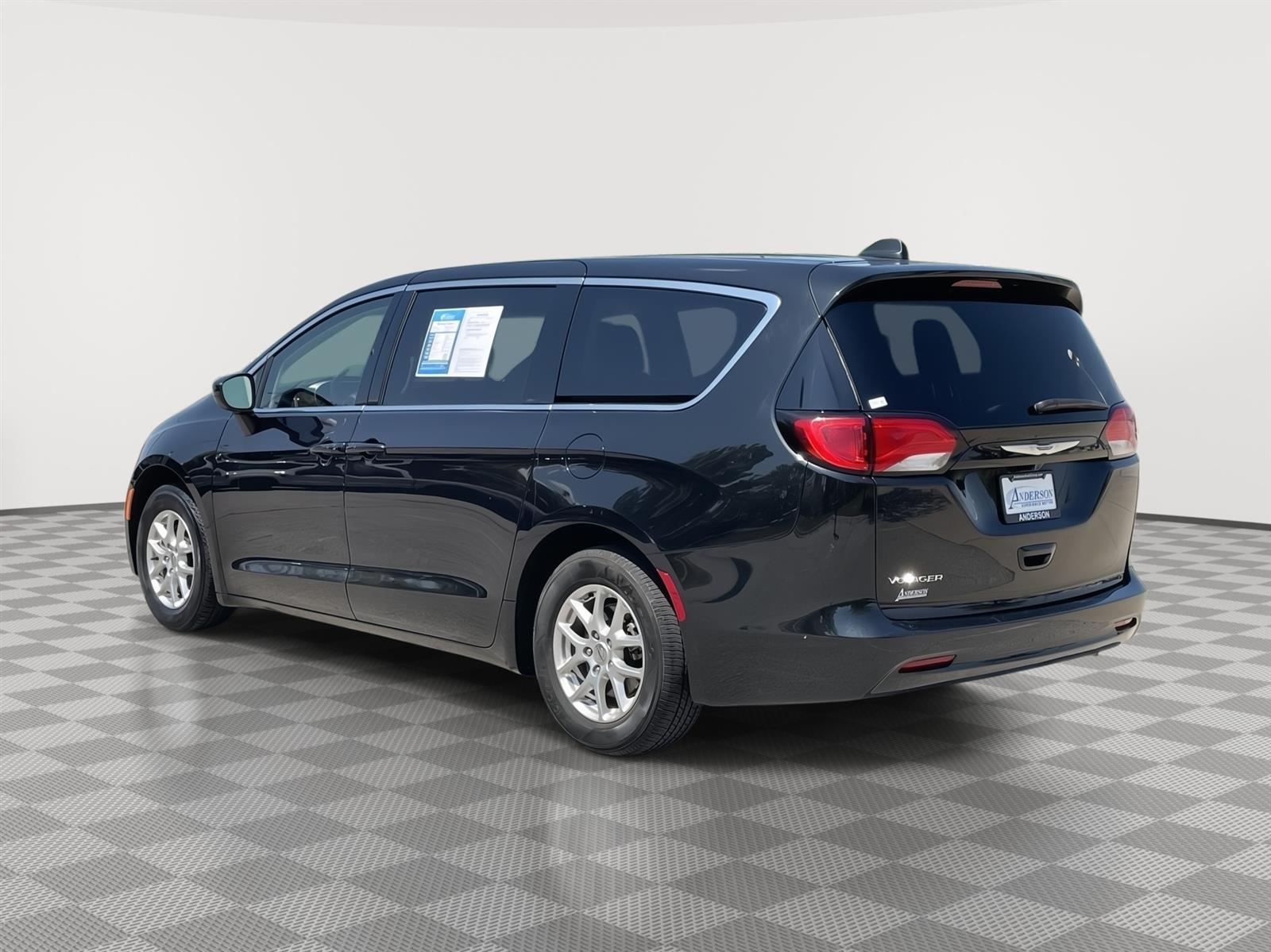 Used 2023 Chrysler Voyager LX Minivans for sale in Lincoln NE