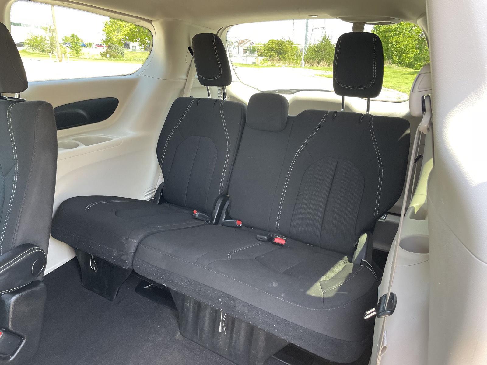 Used 2023 Chrysler Voyager LX Minivans for sale in Lincoln NE