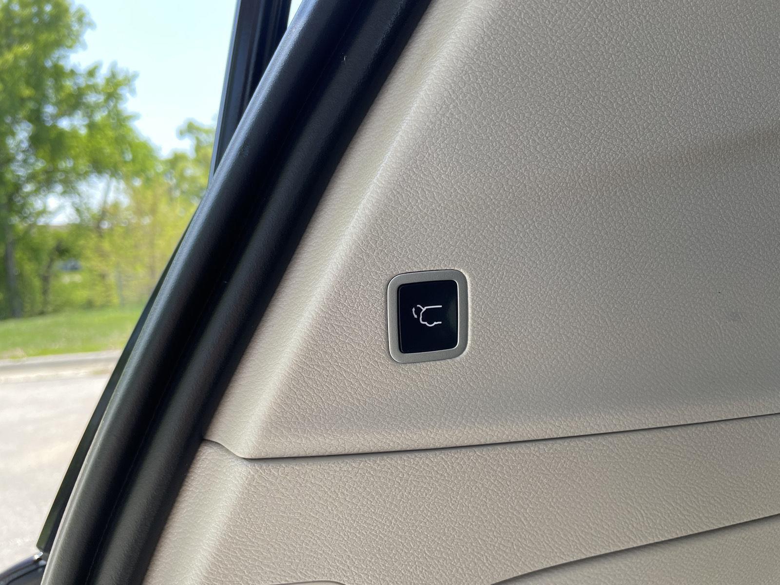 Used 2023 Chrysler Voyager LX Minivans for sale in Lincoln NE