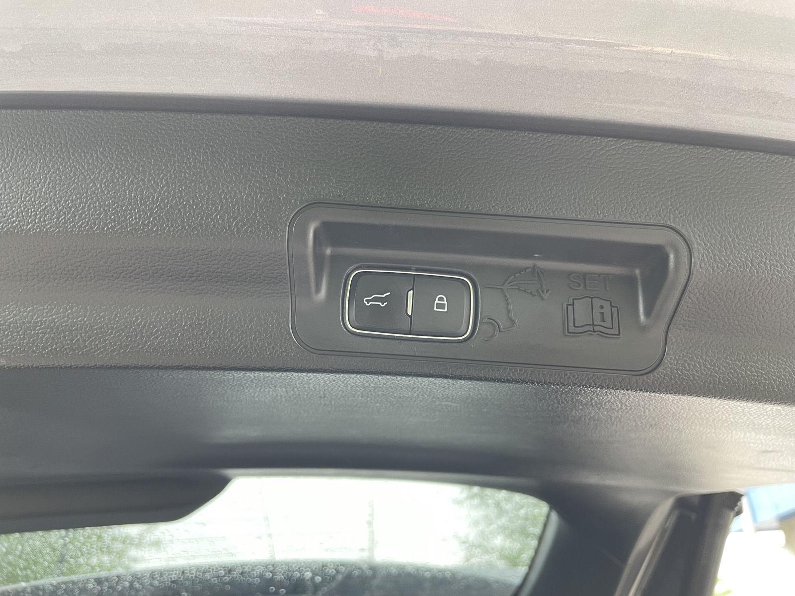 Used 2023 Ford Explorer XLT SUV for sale in Lincoln NE
