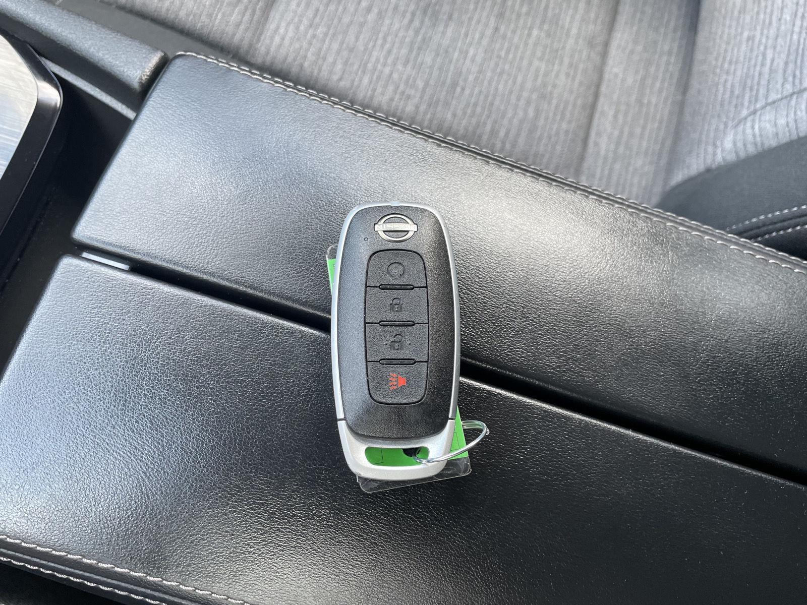 Used 2023 Nissan Rogue for sale in Lincoln NE