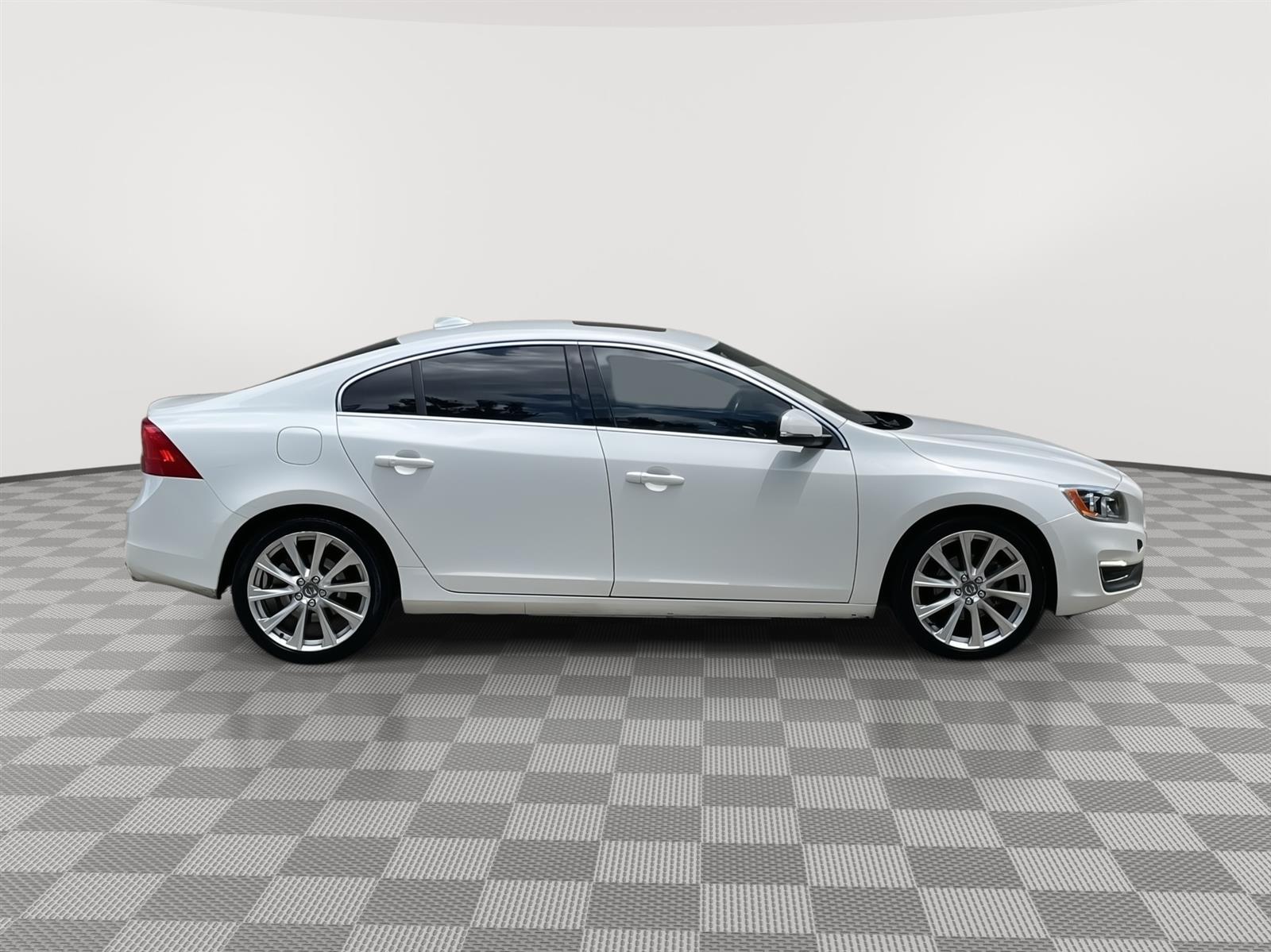 Used 2018 Volvo S60 Inscription Sedan for sale in Lincoln NE