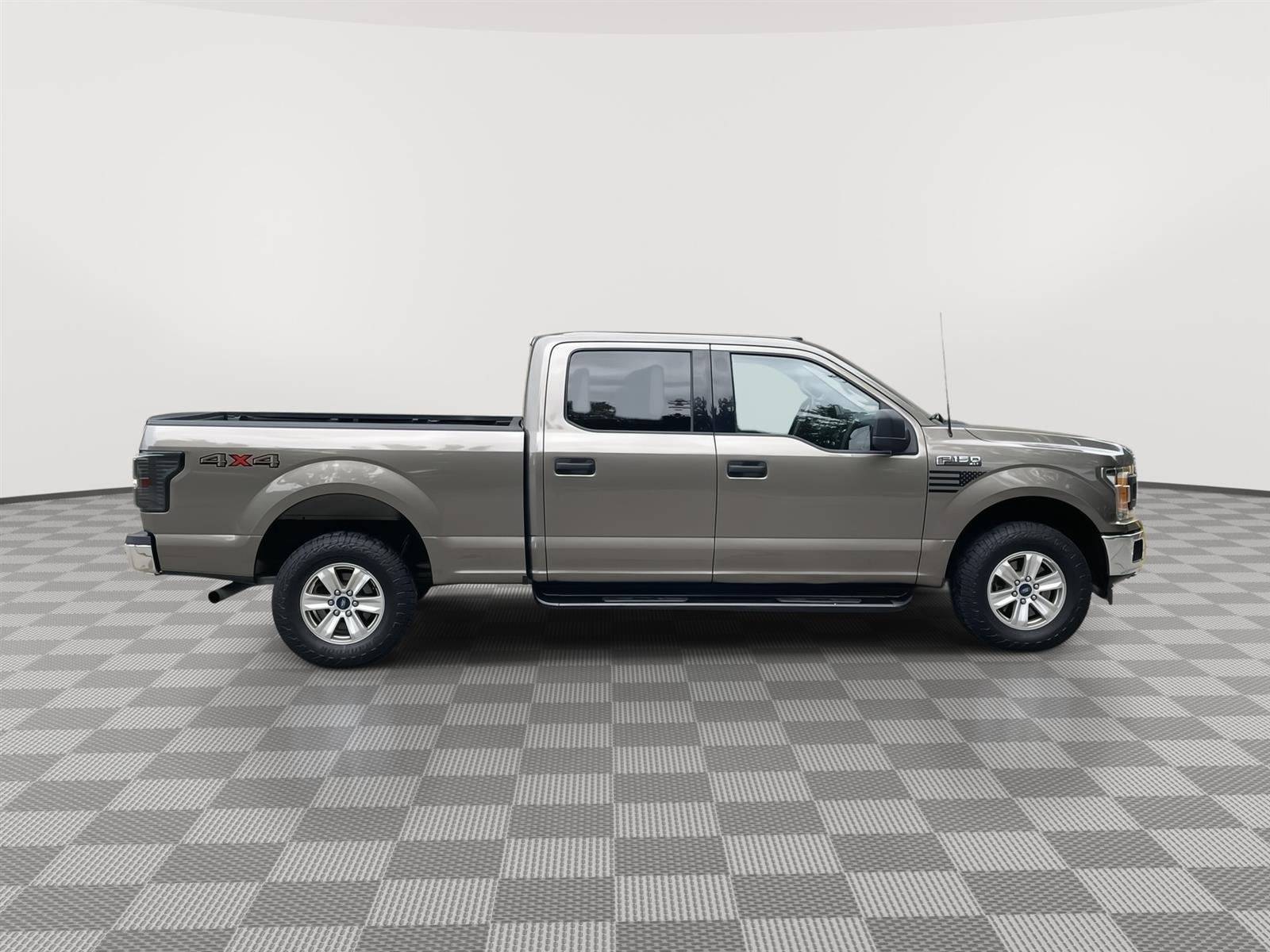 Used 2018 Ford F-150 XLT Crew Cab Truck for sale in Lincoln NE