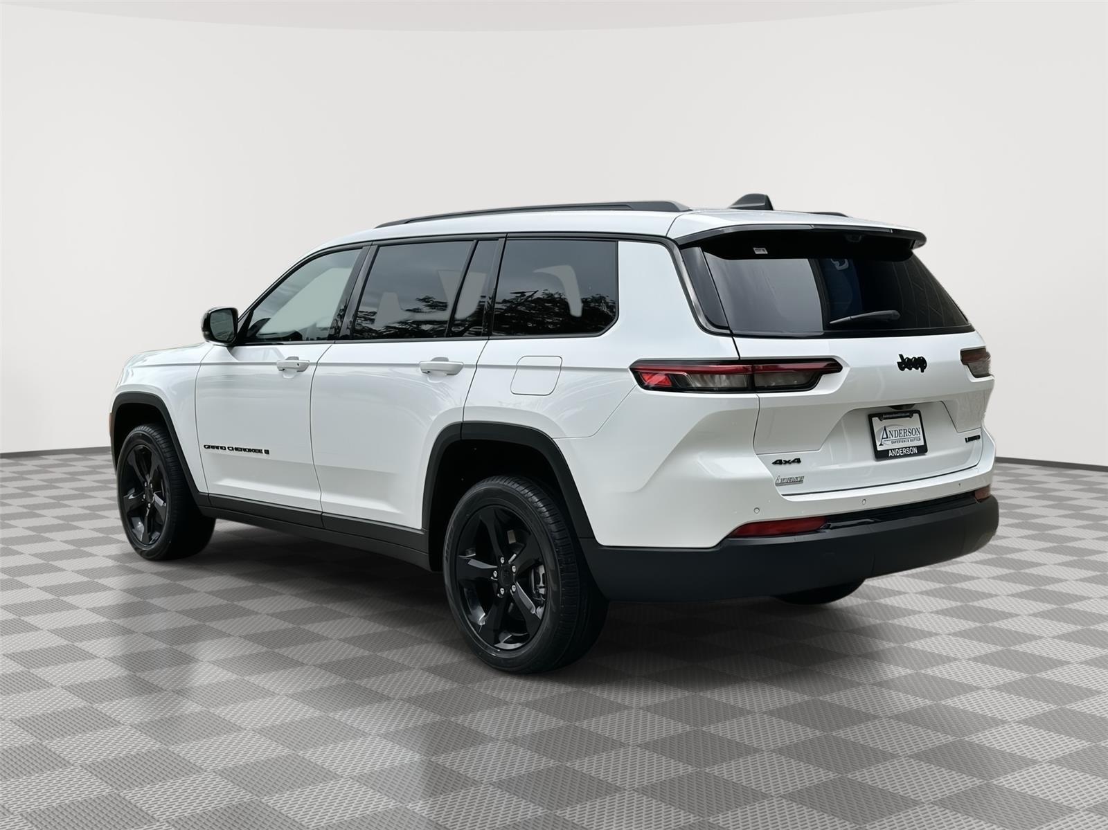 Used 2025 Jeep Grand Cherokee L for sale in Lincoln NE