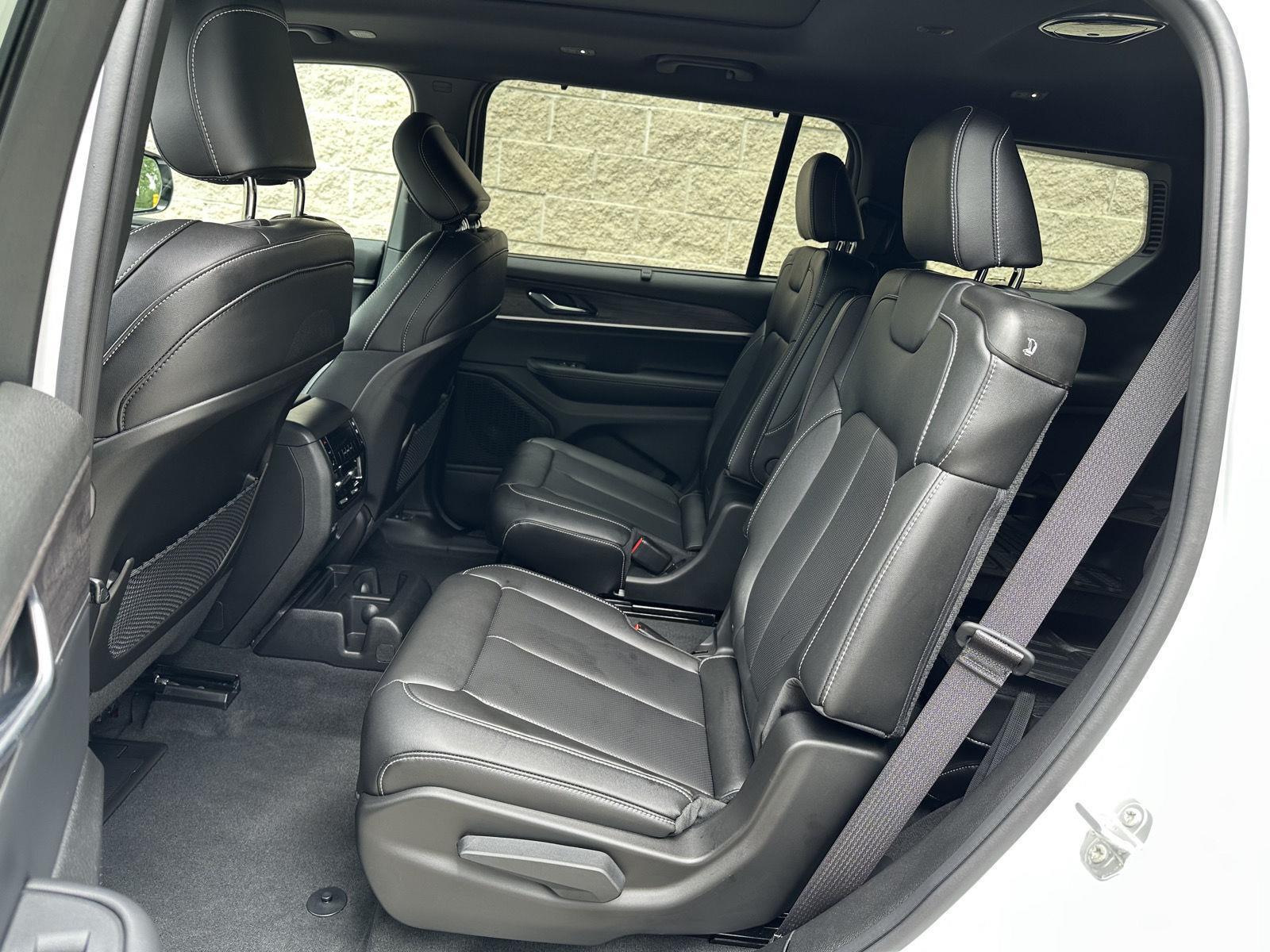 Used 2025 Jeep Grand Cherokee L for sale in Lincoln NE