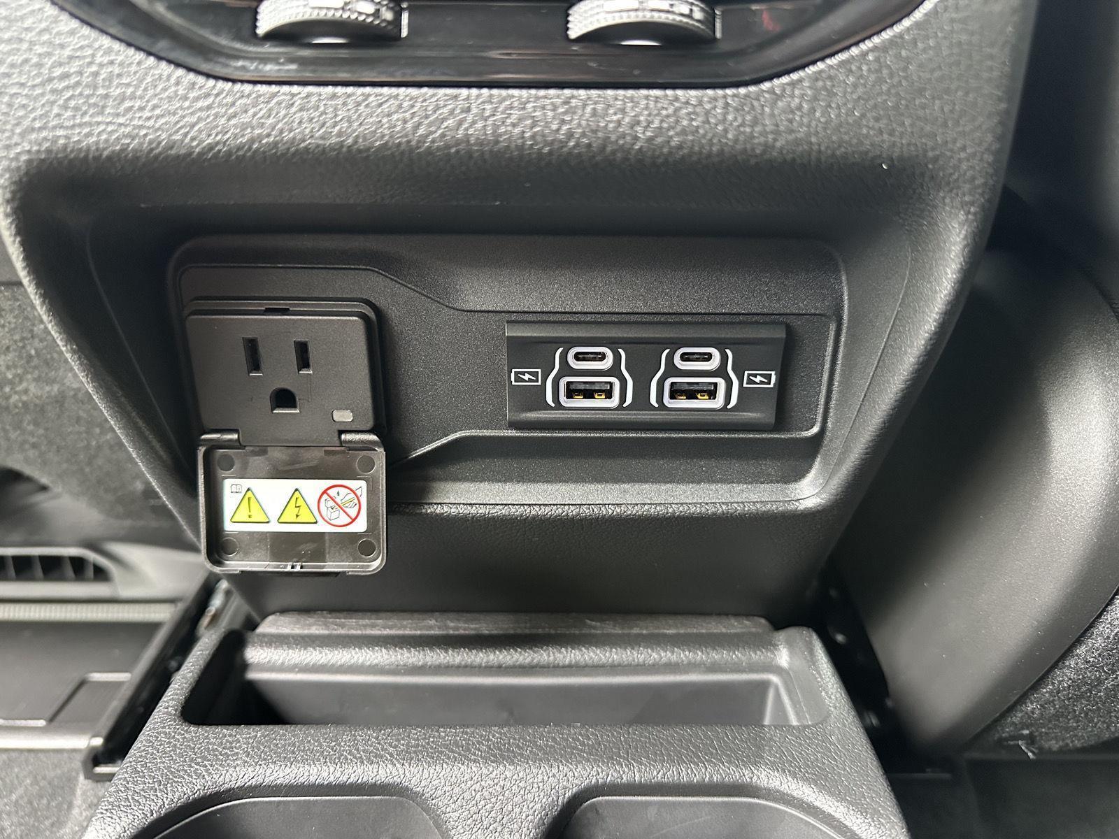 Used 2025 Jeep Grand Cherokee L for sale in Lincoln NE