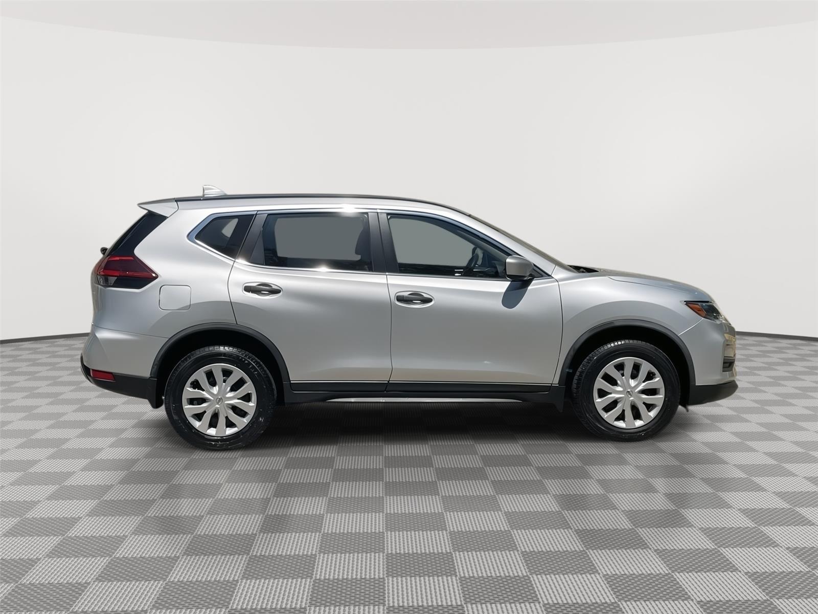 Used 2020 Nissan Rogue for sale in Lincoln NE