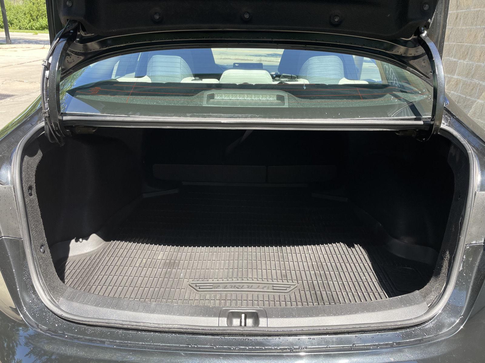 Used 2022 Toyota Corolla LE Sedan for sale in Lincoln NE