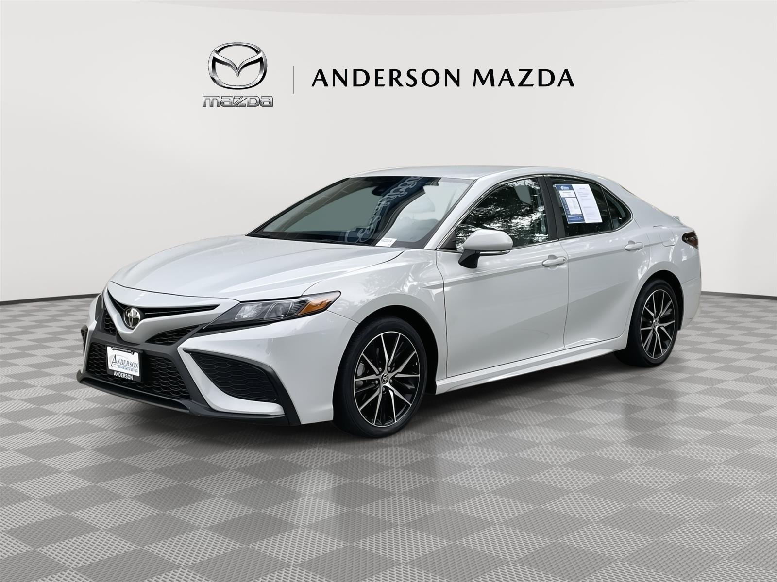 Used 2023 Toyota Camry SE Sedan for sale in Lincoln NE