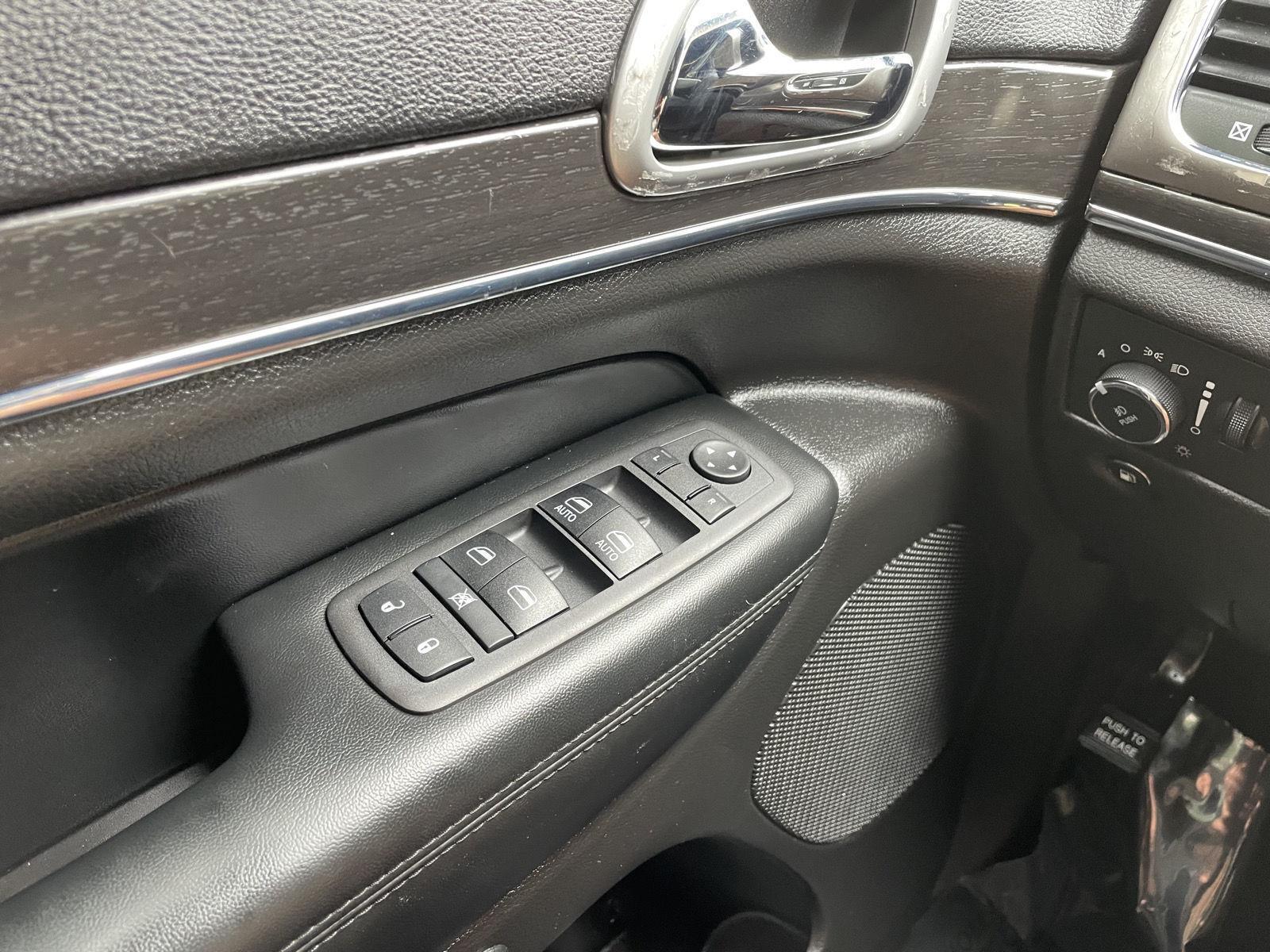 Used 2018 Jeep Grand Cherokee for sale in Lincoln NE