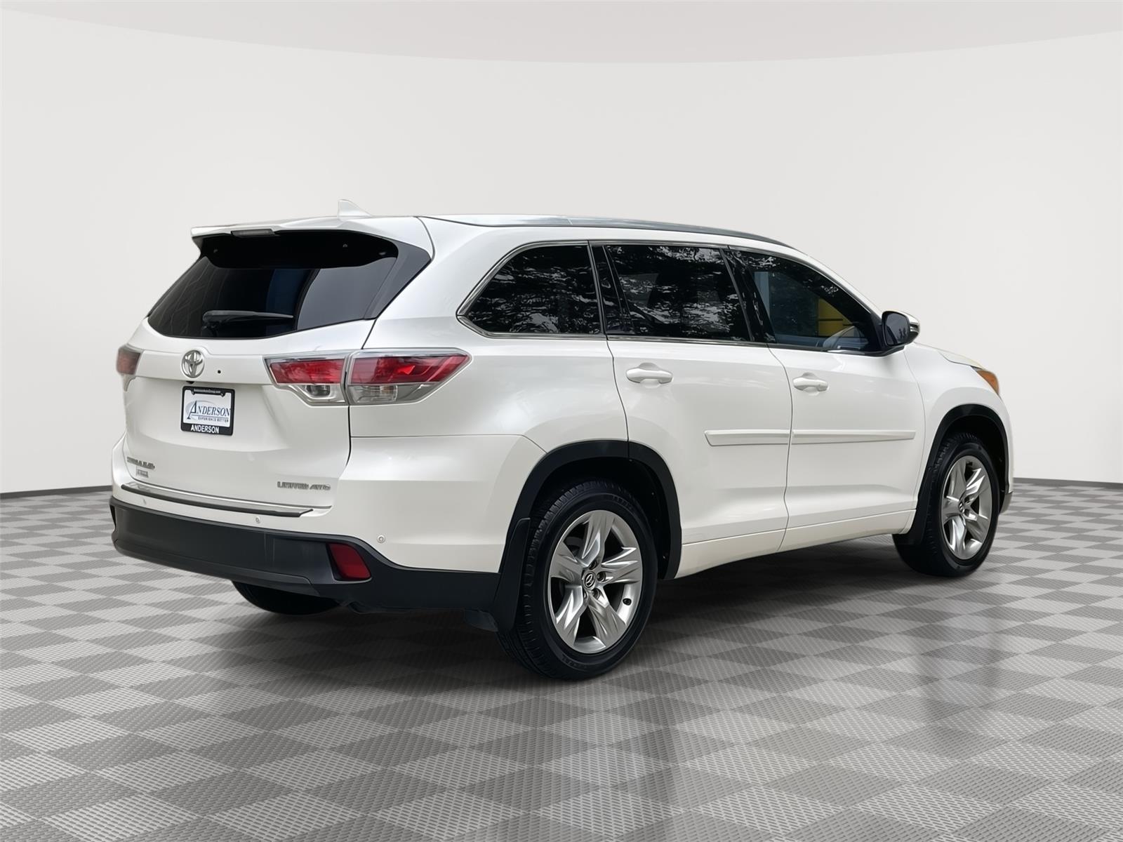 Used 2016 Toyota Highlander for sale in Lincoln NE