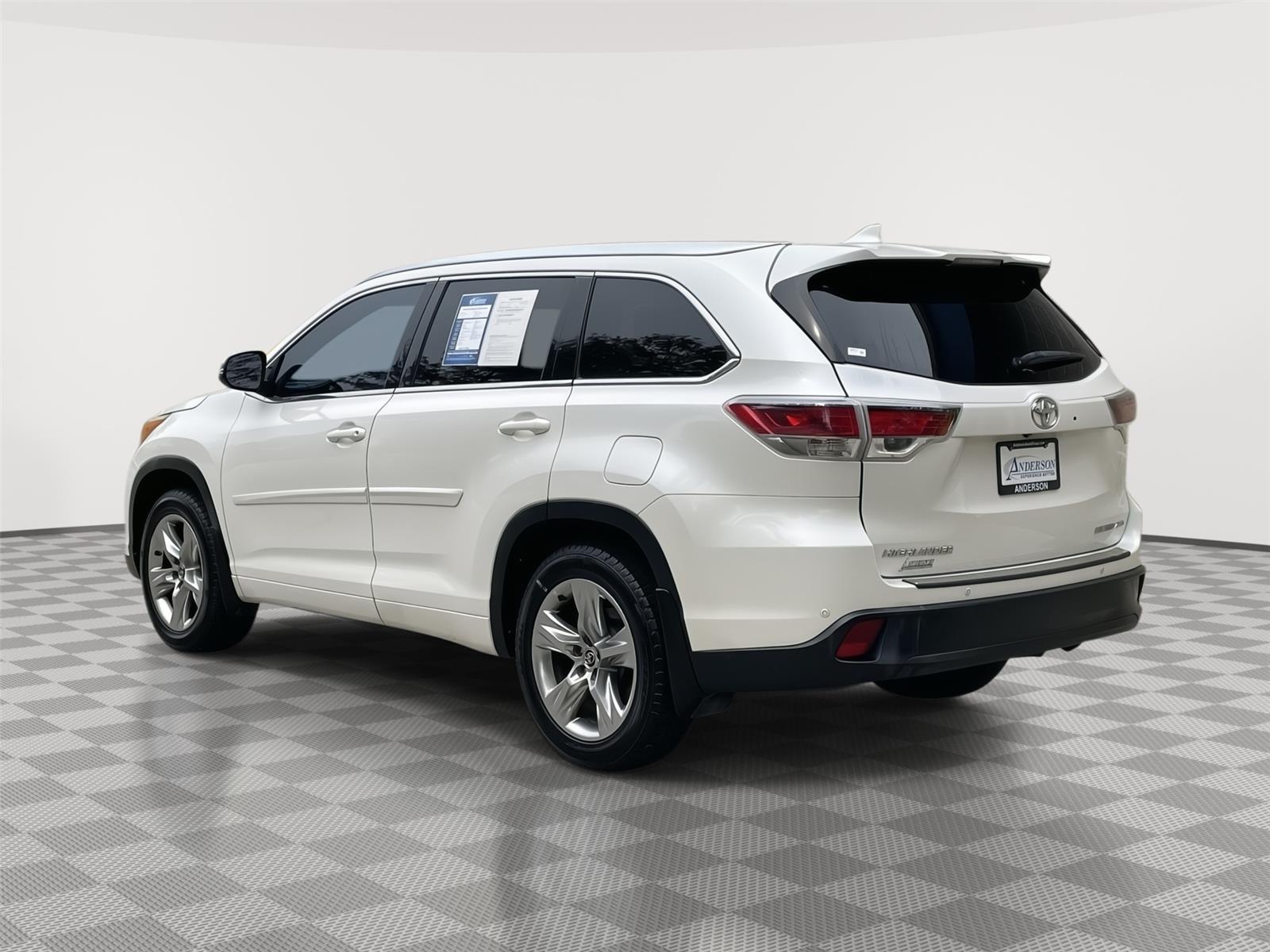 Used 2016 Toyota Highlander for sale in Lincoln NE